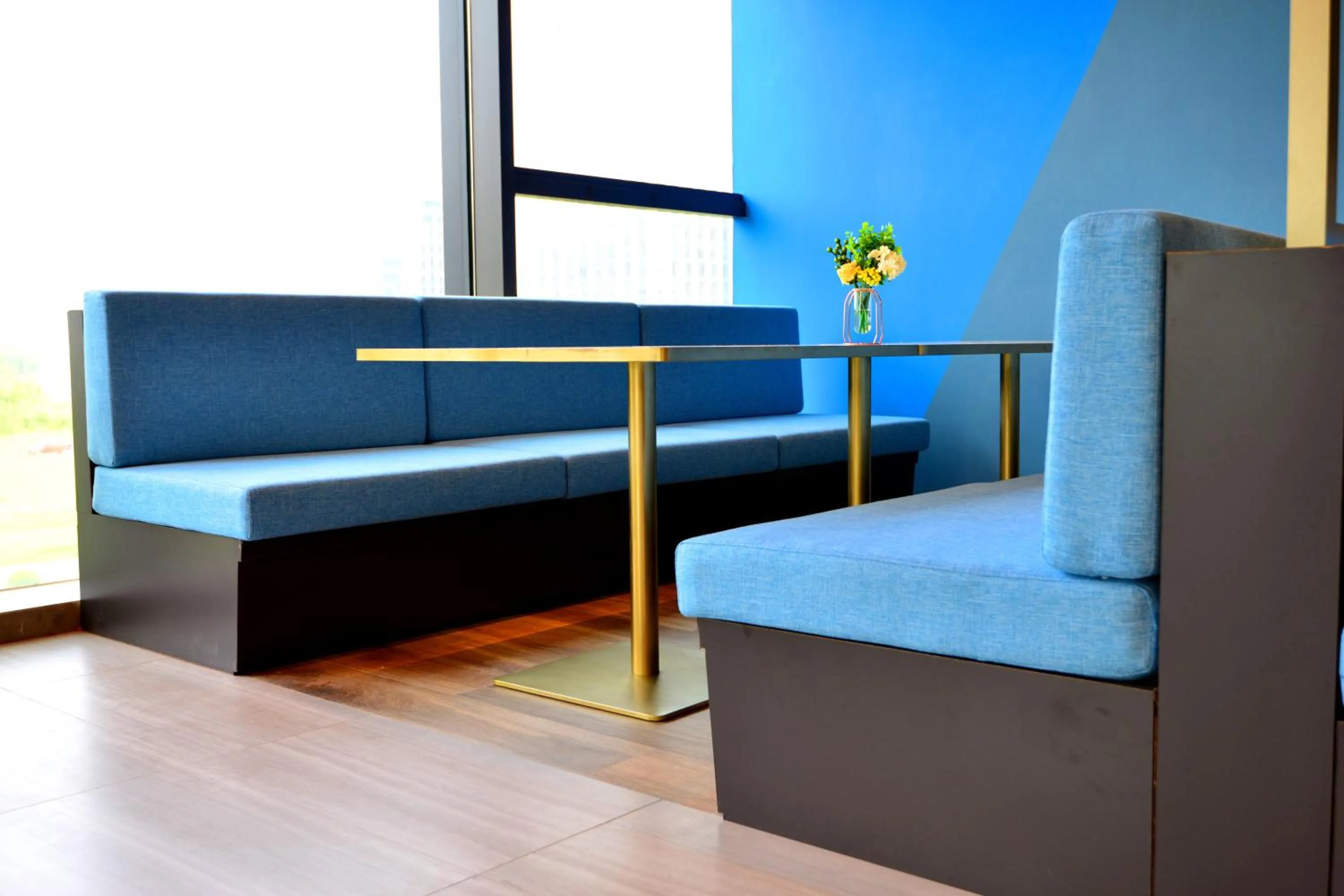 Restaurant/places to eat in Holiday Inn Express Hangzhou Binjiang Aoti by IHG