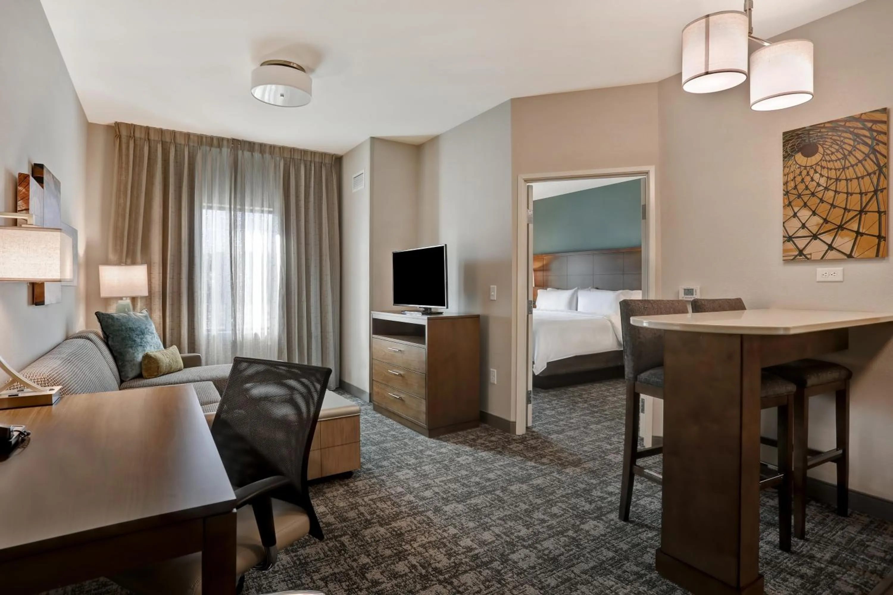 Photo of the whole room, Bed in Staybridge Suites - Overland Park - Kansas City S by IHG