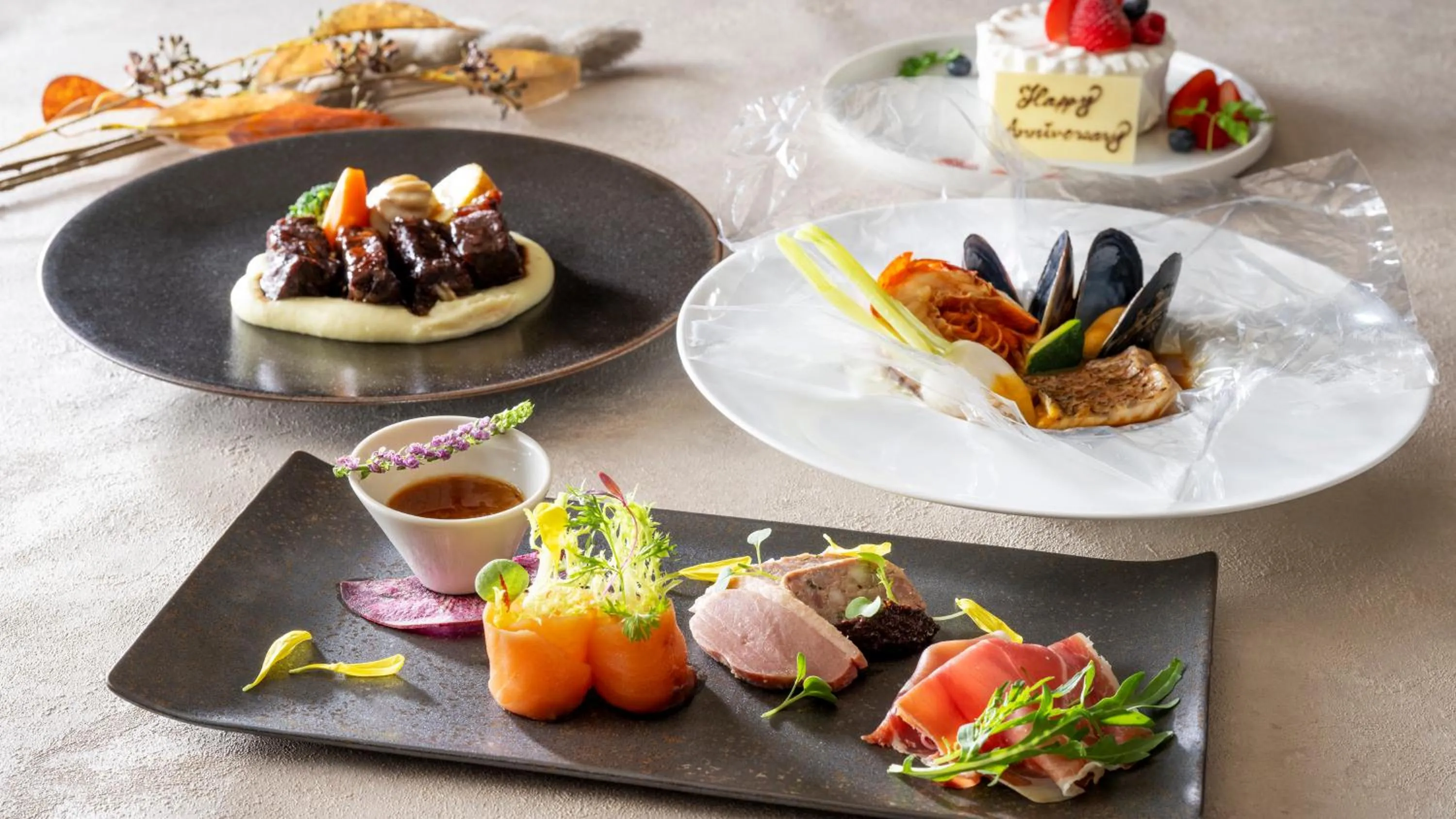 Bedroom in InterContinental Yokohama Pier 8 by IHG