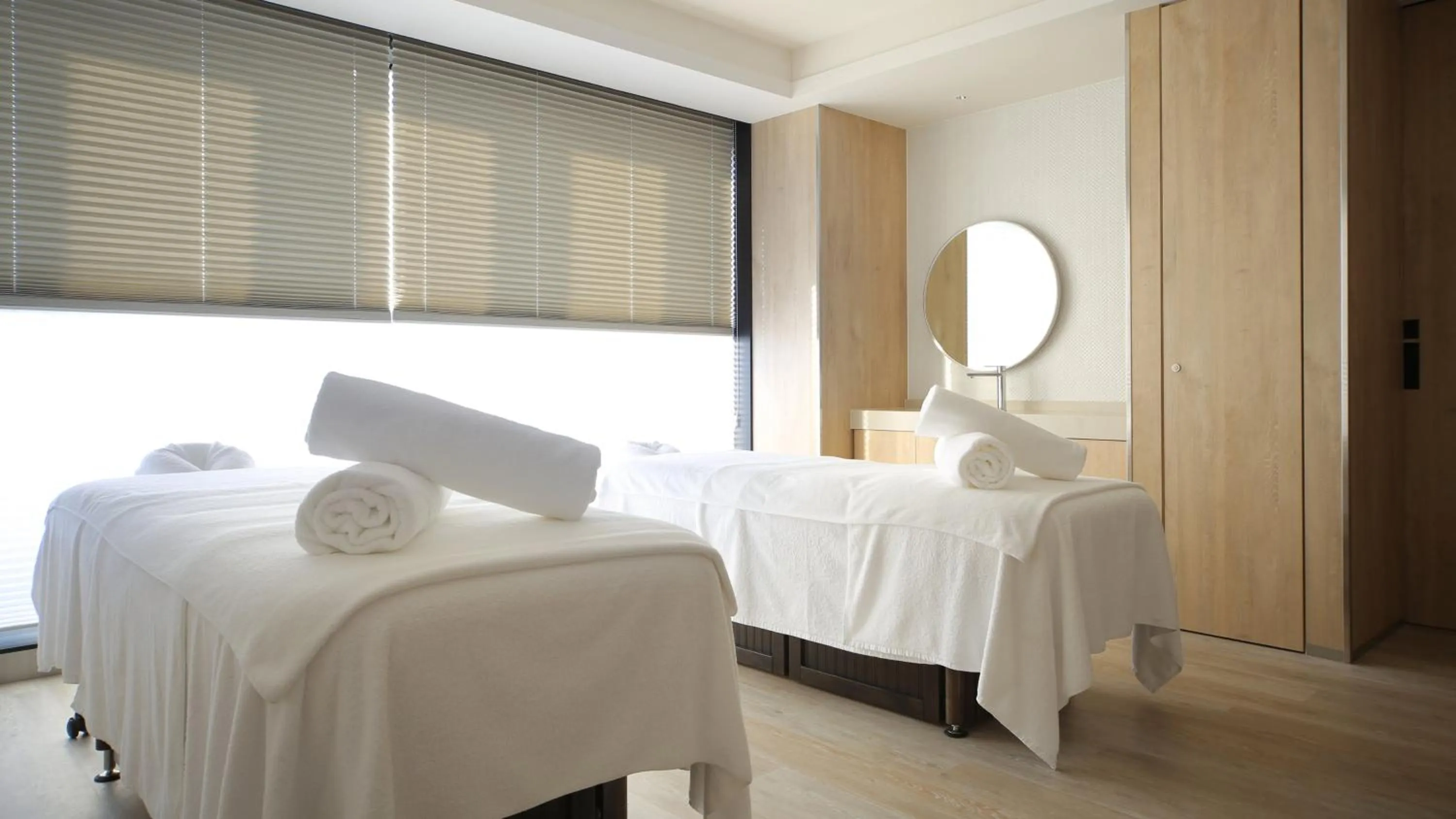 Spa and wellness centre/facilities, Bed in InterContinental Yokohama Pier 8 by IHG