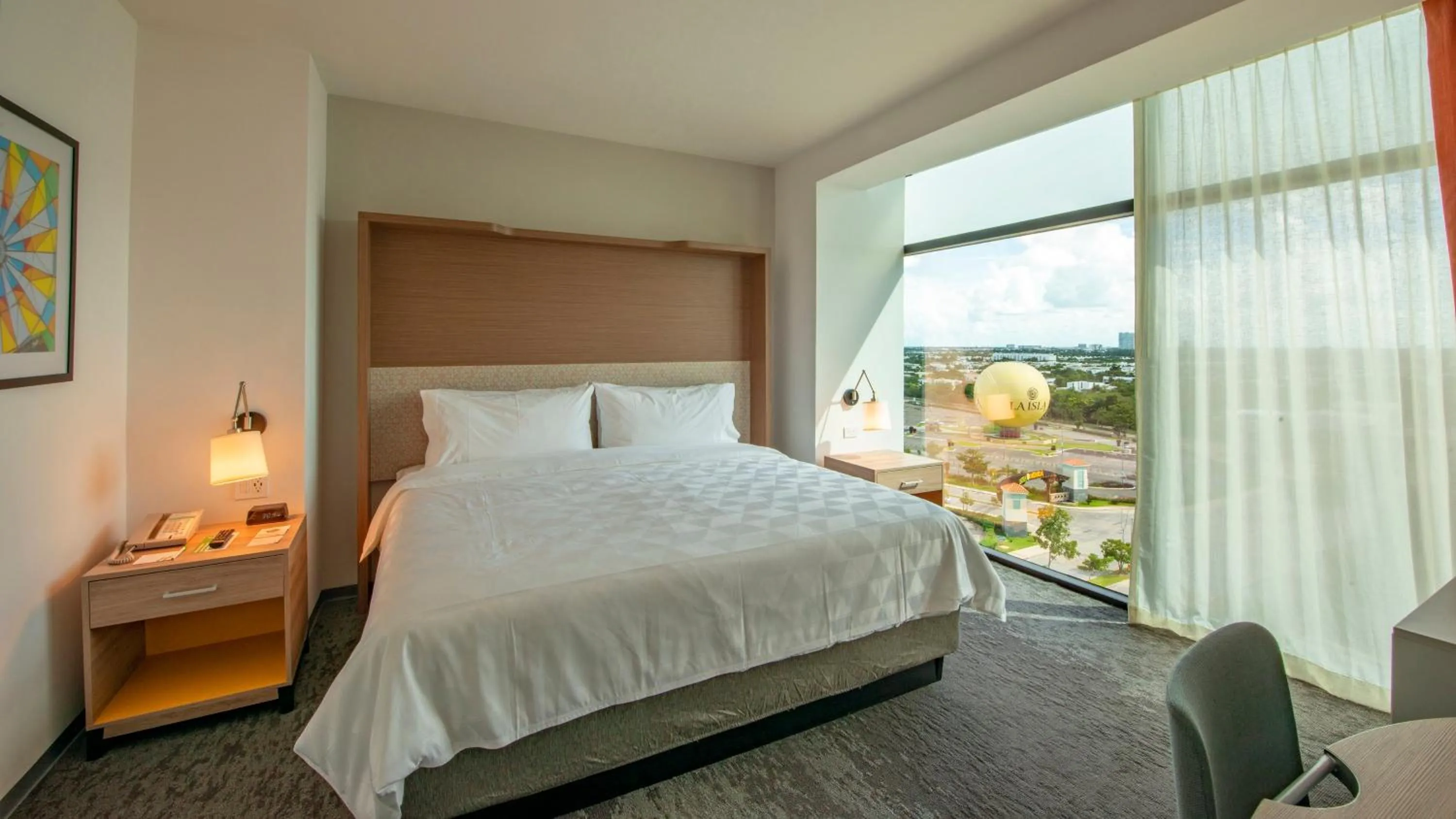 Bedroom, Bed in Holiday Inn & Suites - Merida La Isla by IHG