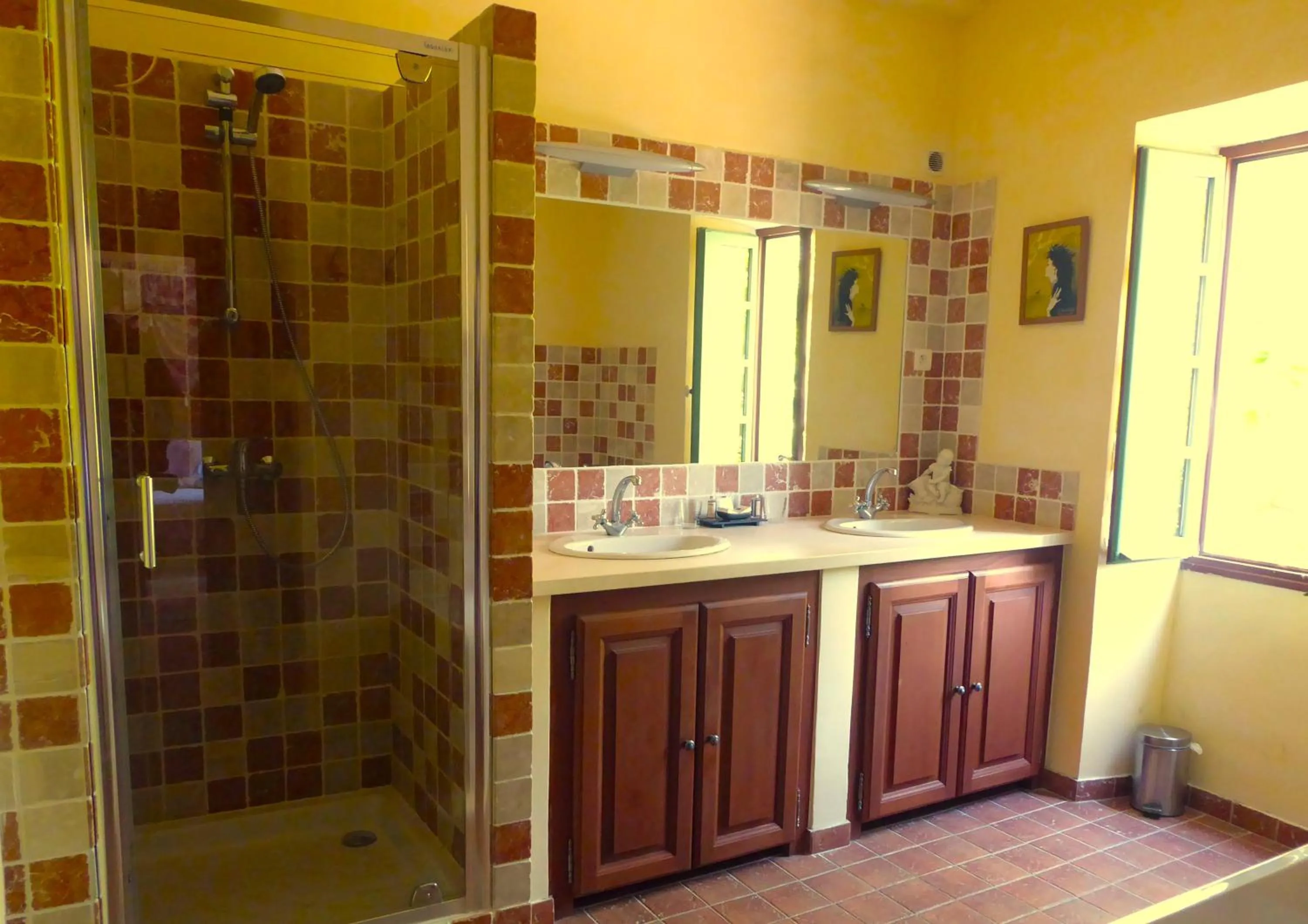 Bathroom in Le Mas des Sages