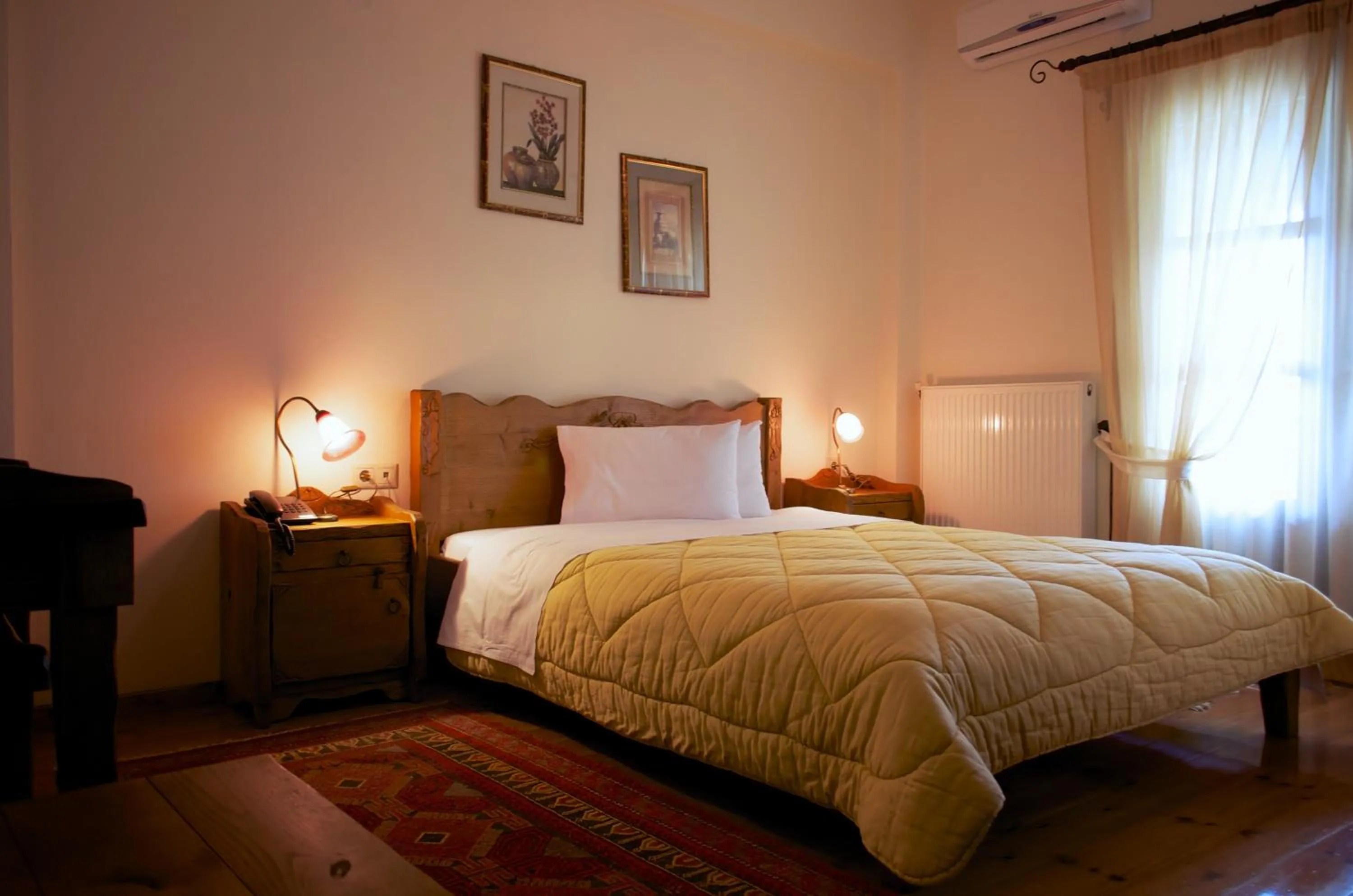 Bed in Petrini Gonia