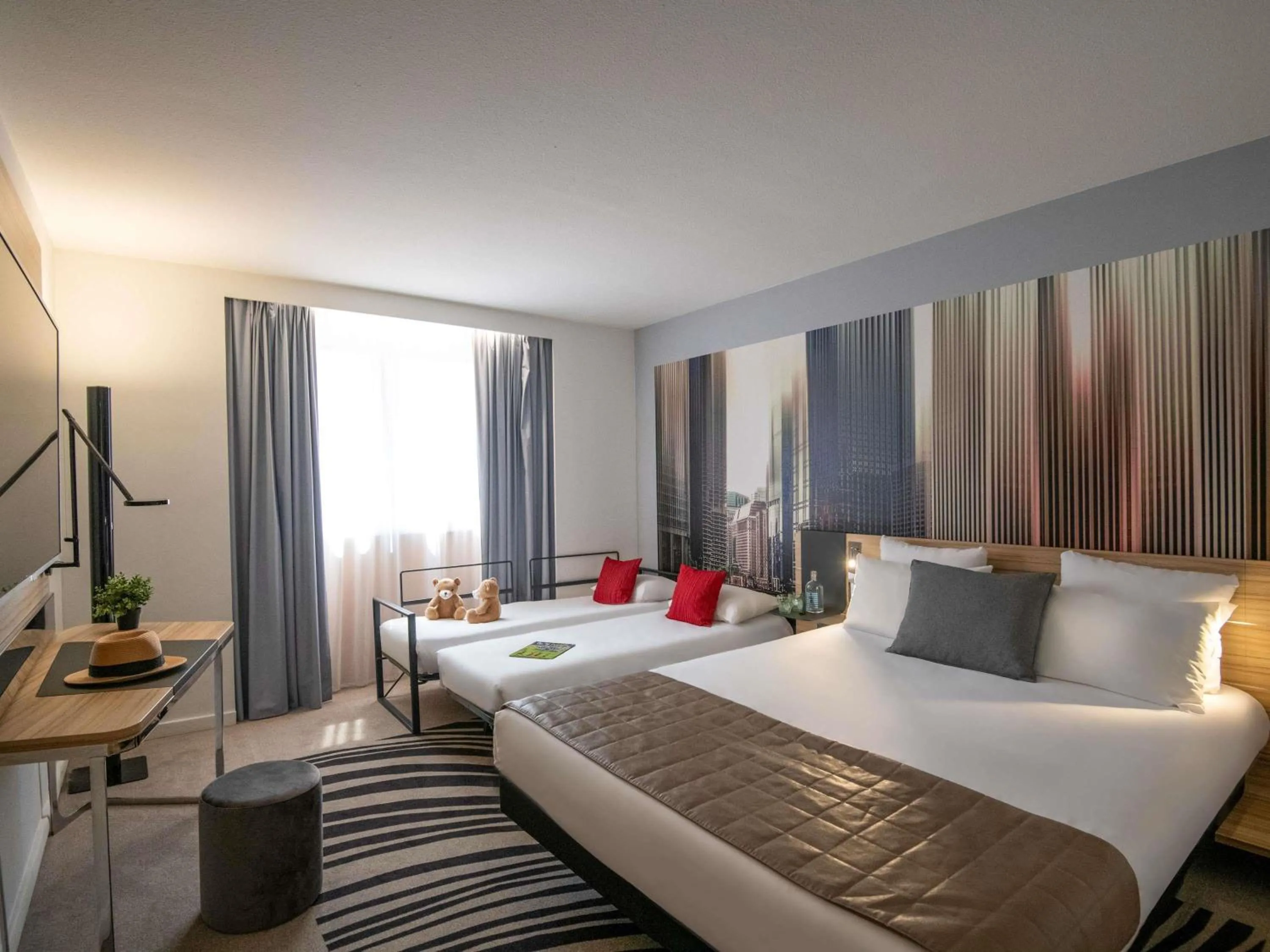 Bedroom, Bed in Novotel Nice Centre Vieux Nice