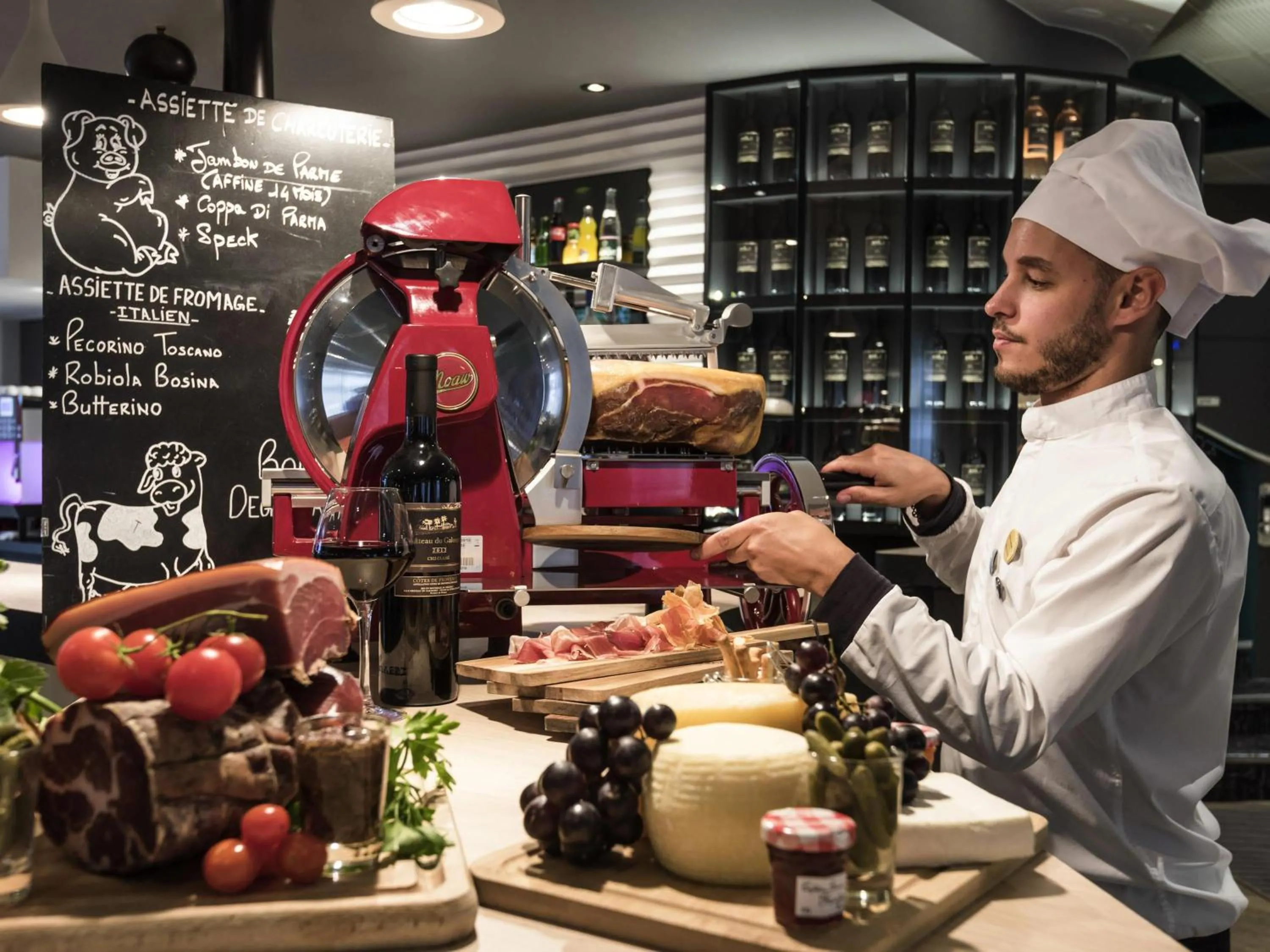 Lounge or bar in Novotel Nice Centre Vieux Nice