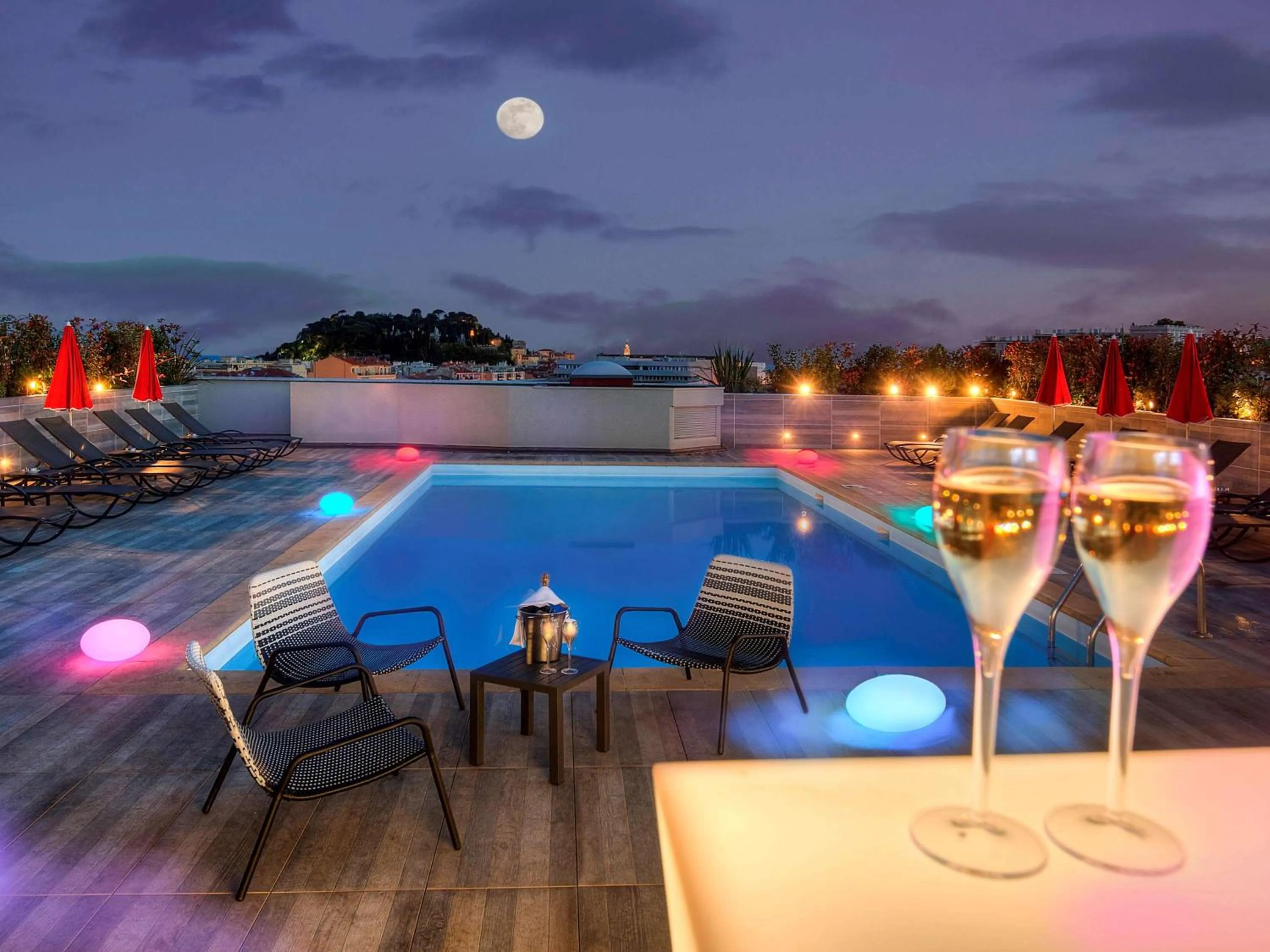 Lounge or bar in Novotel Nice Centre Vieux Nice