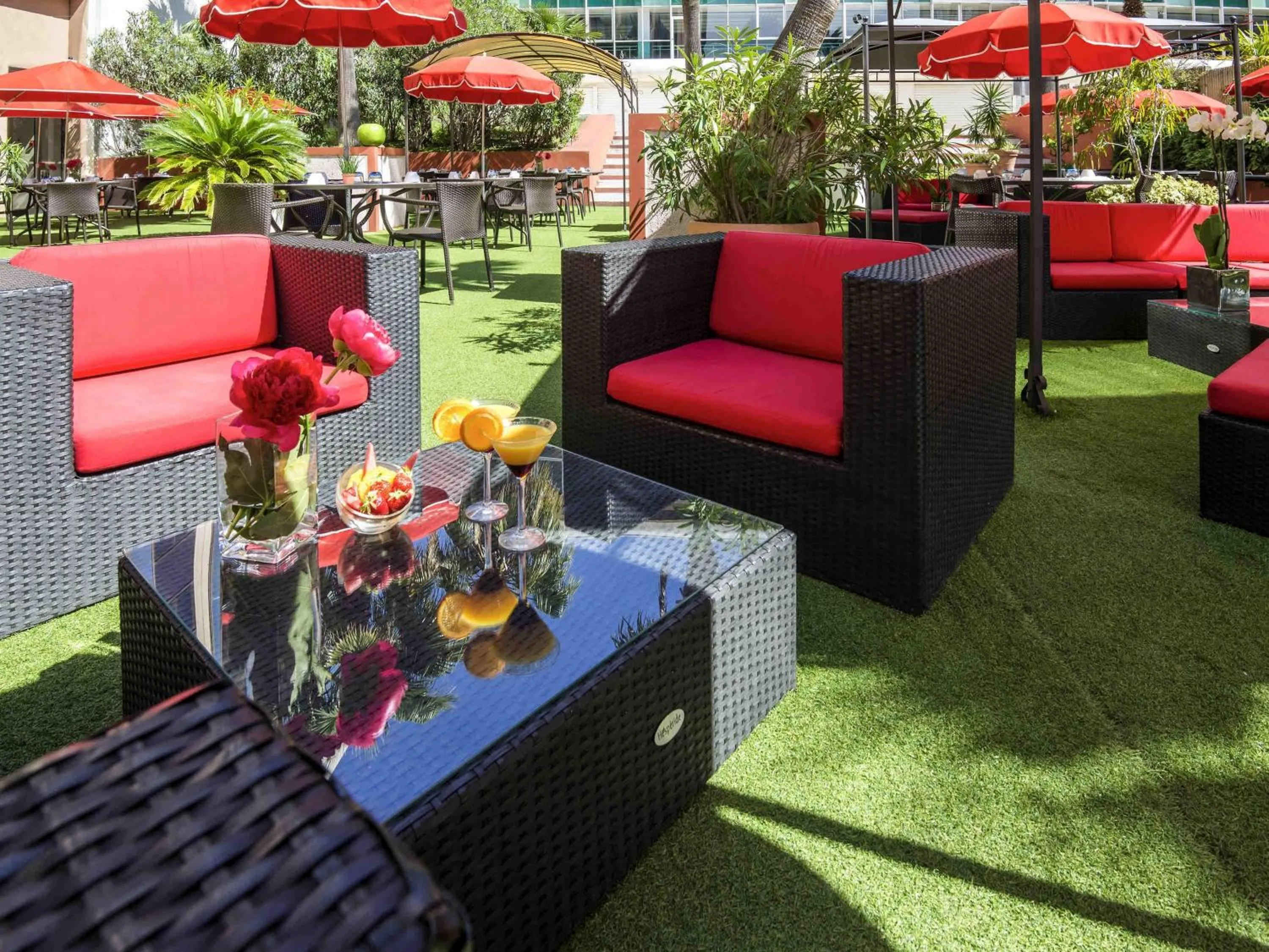 Lounge or bar in Novotel Nice Centre Vieux Nice