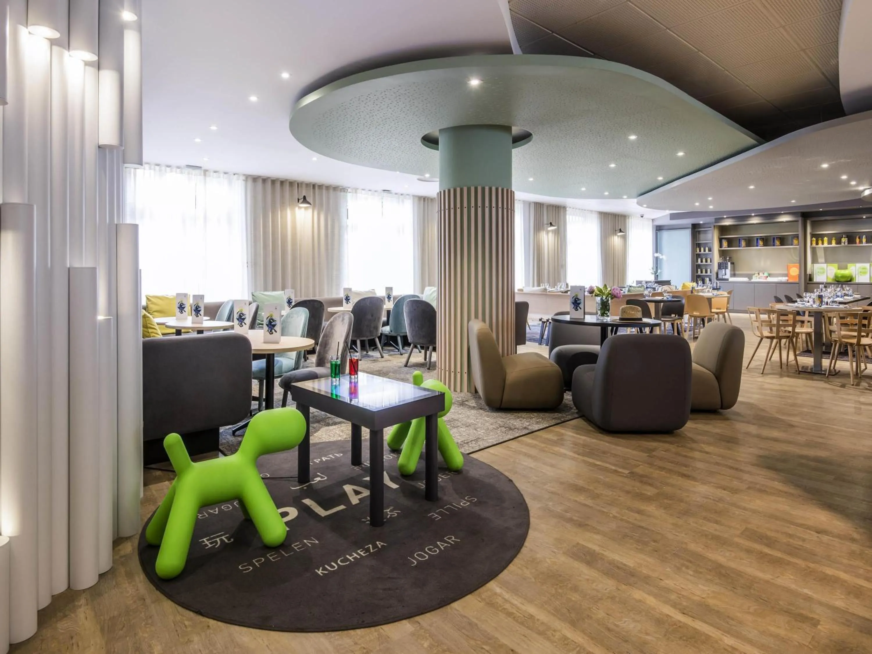 Lounge or bar in Novotel Nice Centre Vieux Nice