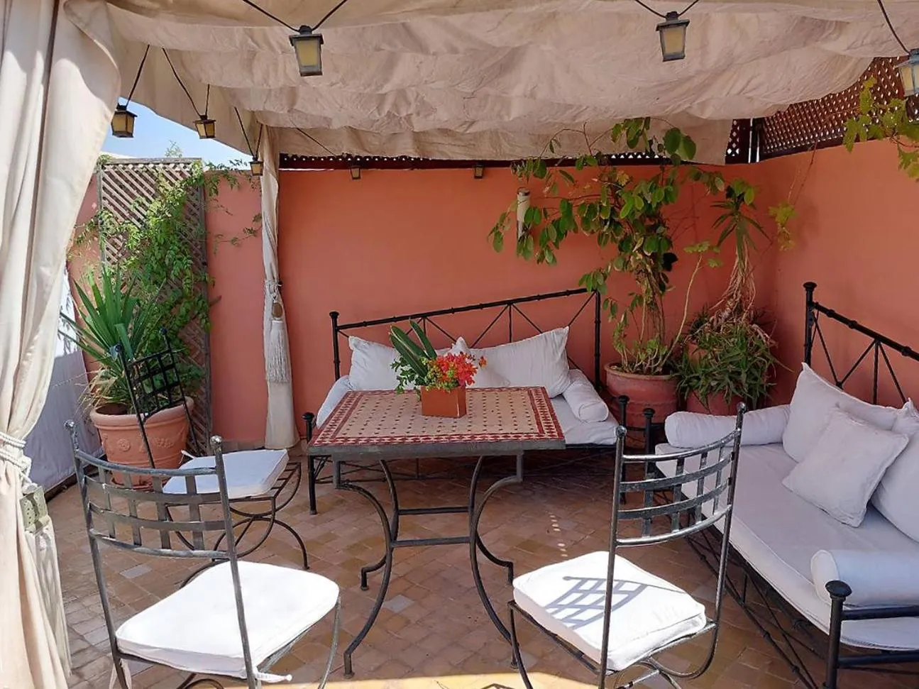 Balcony/Terrace in Riad Couleurs du Sud