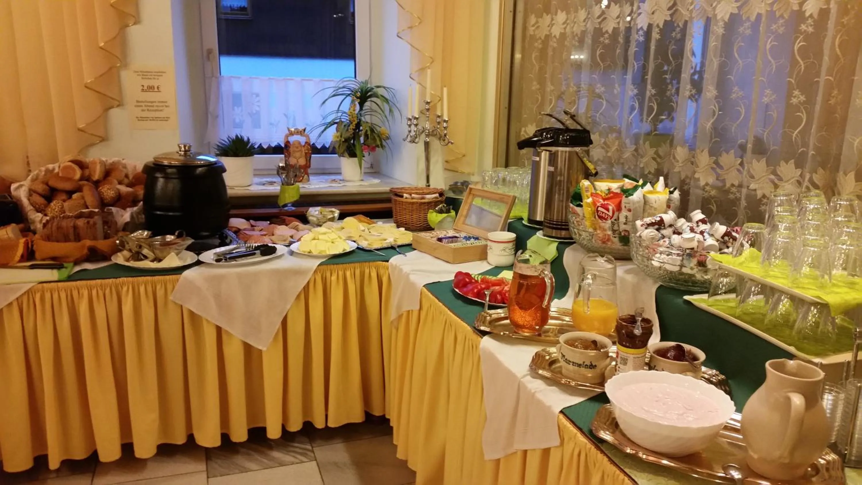 Restaurant/places to eat in Schwarzes Ross Hotel & Restaurant Oberwiesenthal