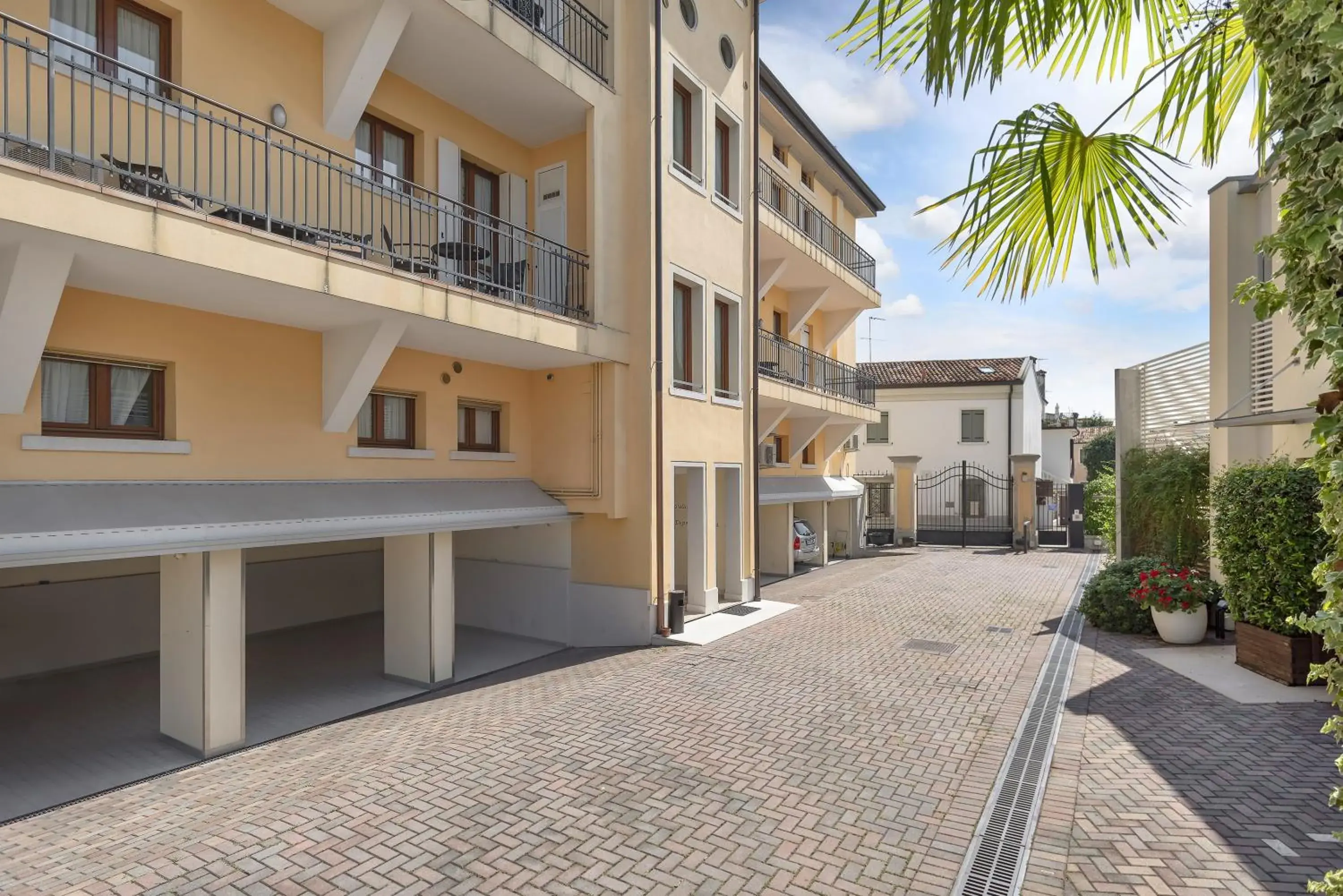 Palazzo Brando - Living Apartments Palazzo Brando - Living Apartments