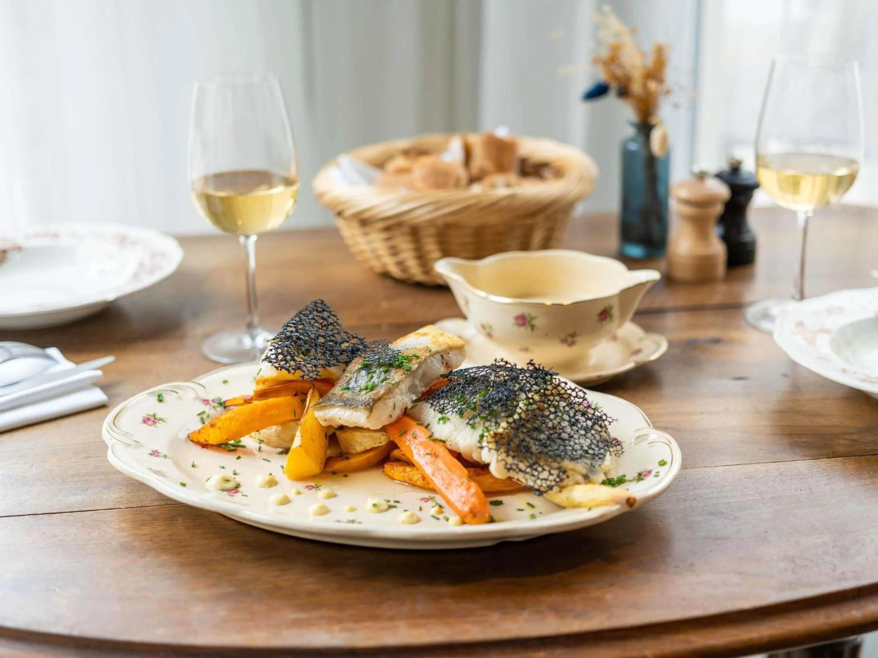 Restaurant/places to eat in Novotel Orléans Chemins De Sologne Demeures De Campagne