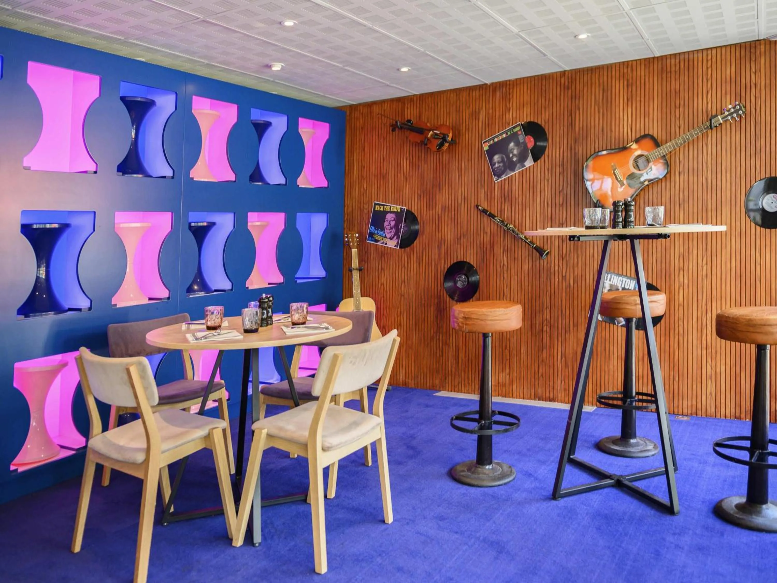 Restaurant/places to eat in Novotel Orléans Chemins De Sologne Demeures De Campagne