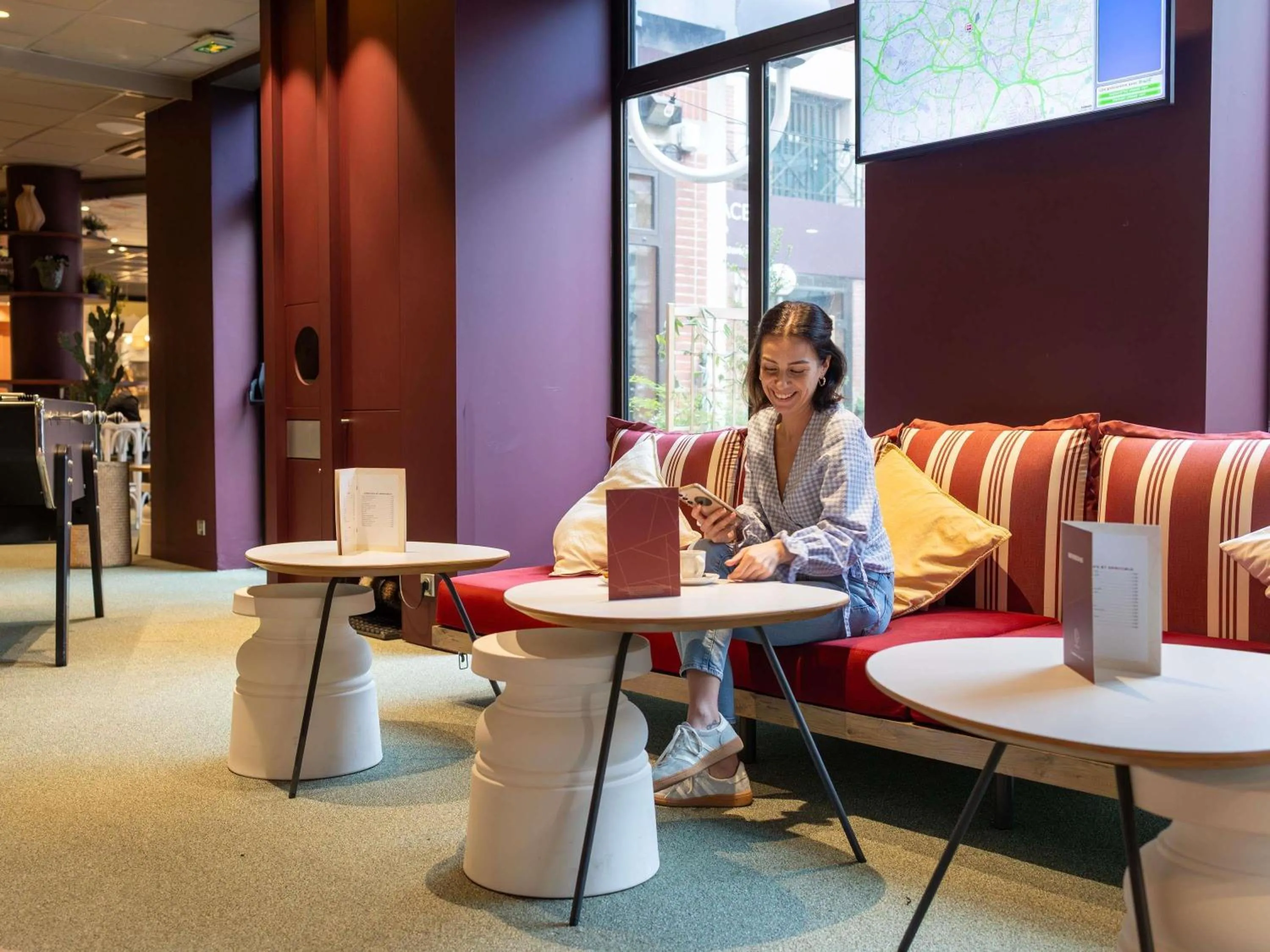 Lounge or bar in ibis Lille Centre Gares