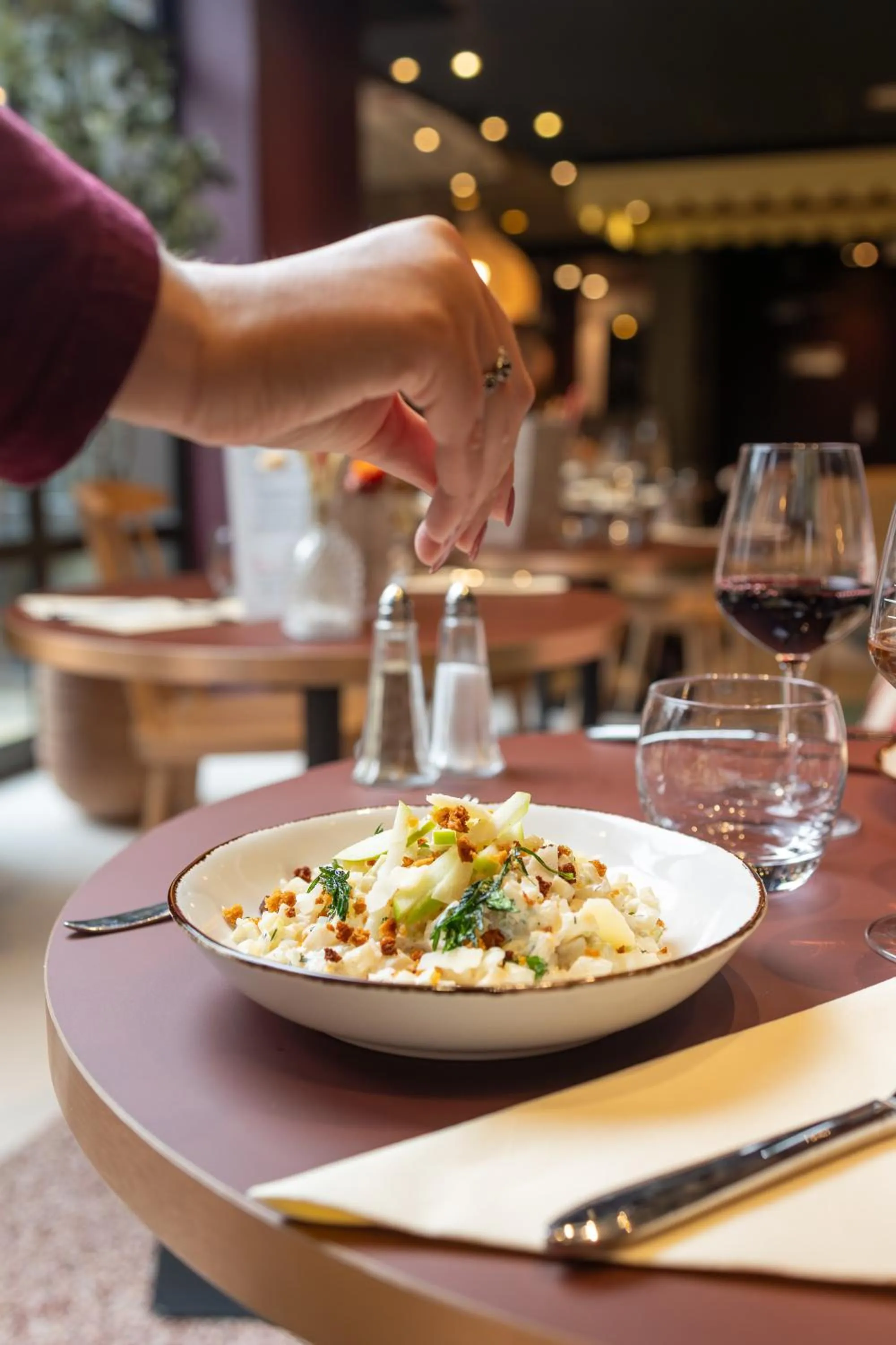 Restaurant/places to eat in ibis Lille Centre Gares