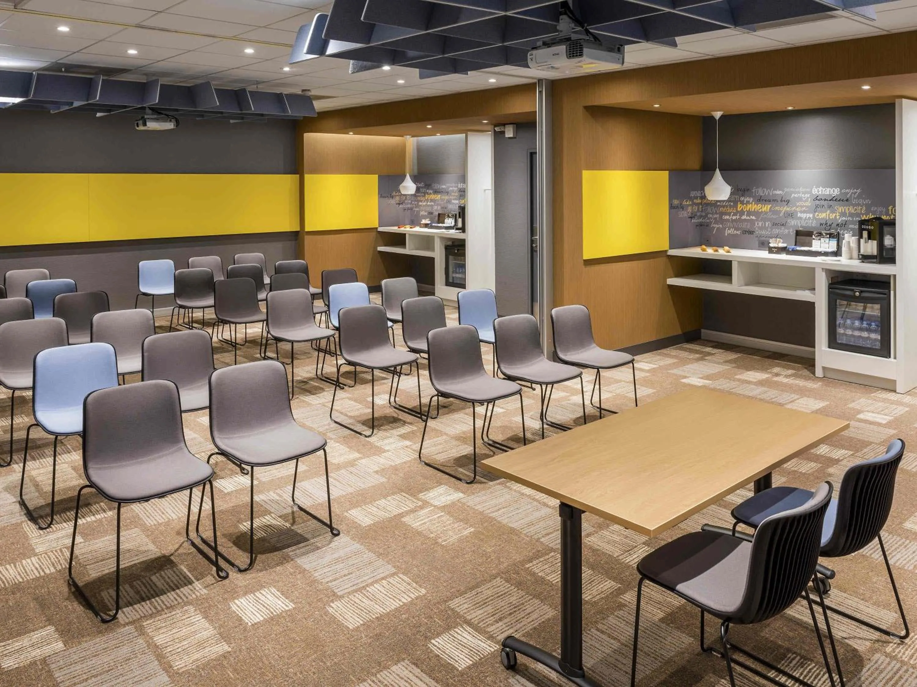 Meeting/conference room in ibis Lille Centre Gares