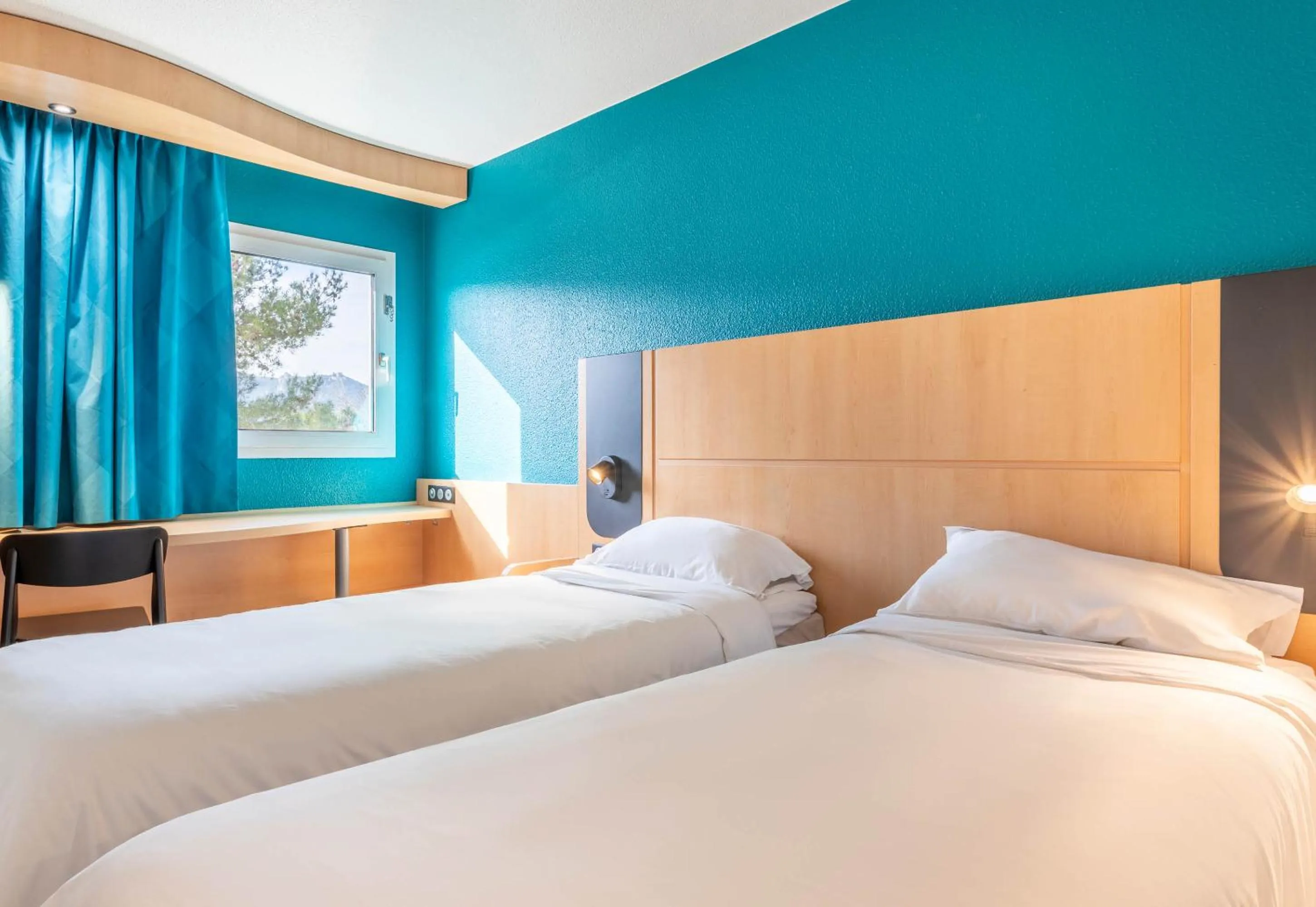 Bedroom, Bed in B&B HOTEL Marseille La Valentine Porte d'Aubagne