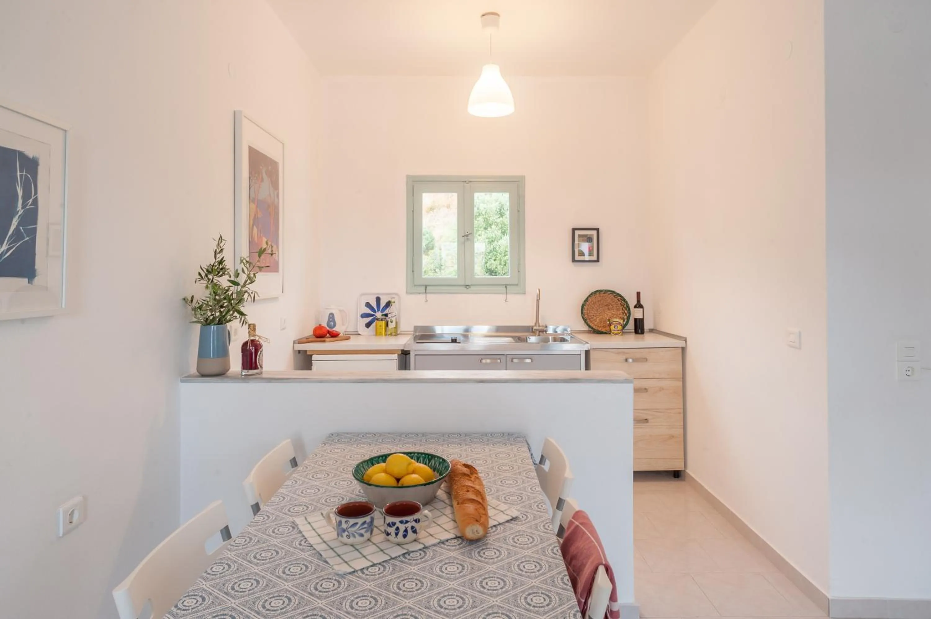 Coffee/tea facilities in Asterias