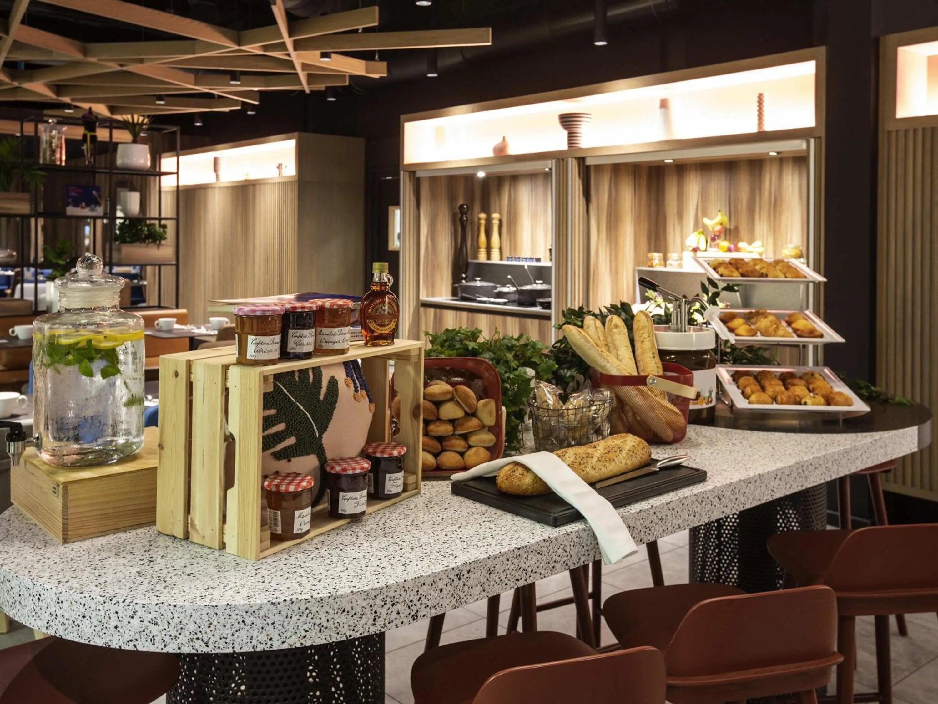 Restaurant/places to eat in Novotel Strasbourg Centre Halles