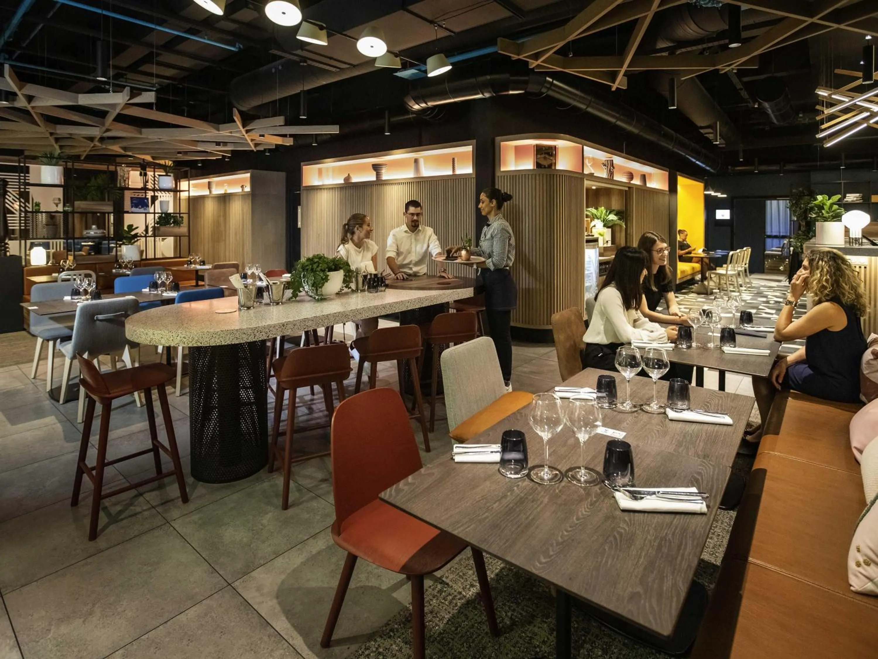 Restaurant/places to eat in Novotel Strasbourg Centre Halles