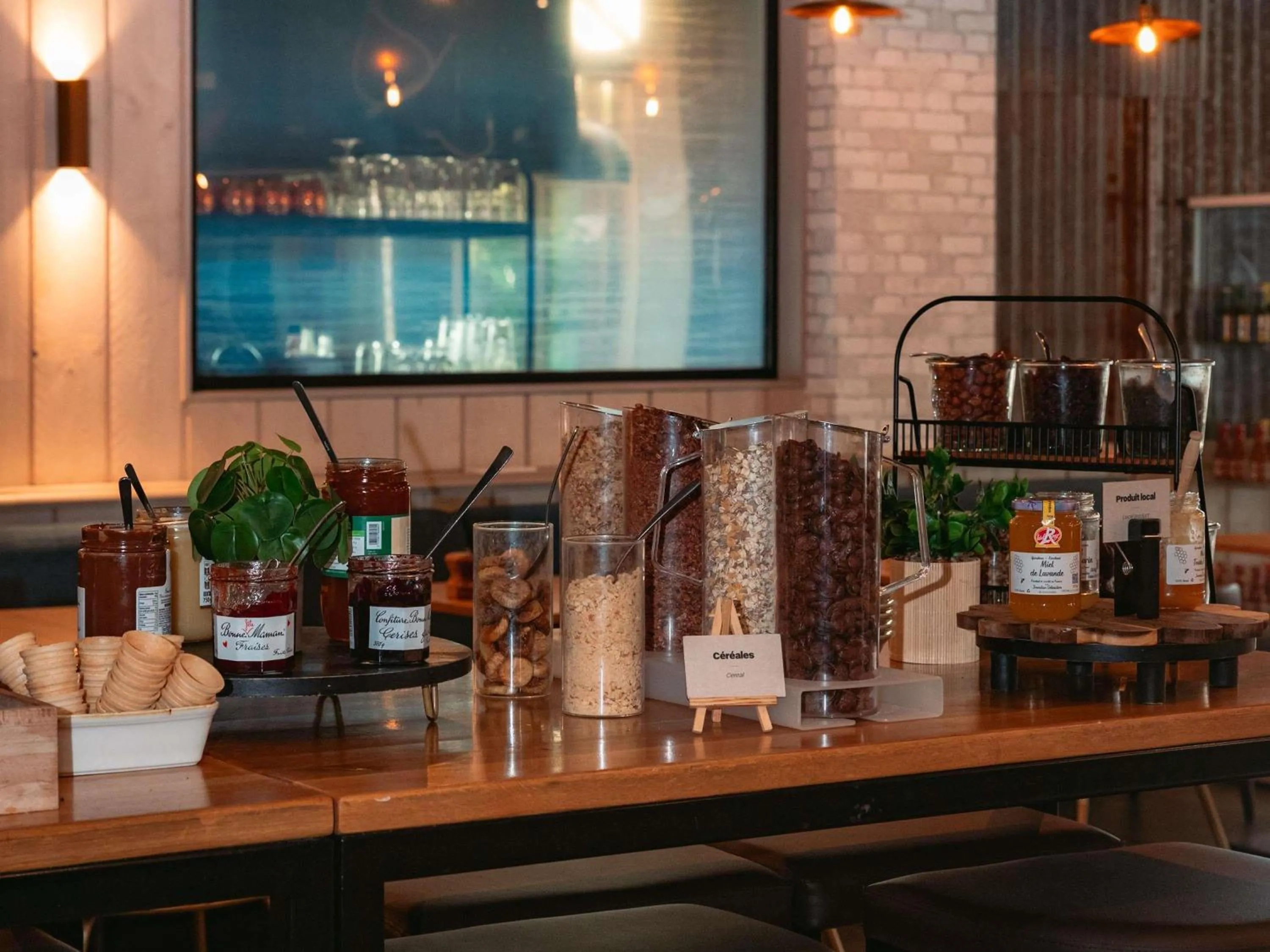 Breakfast in ibis Marseille Provence Aéroport