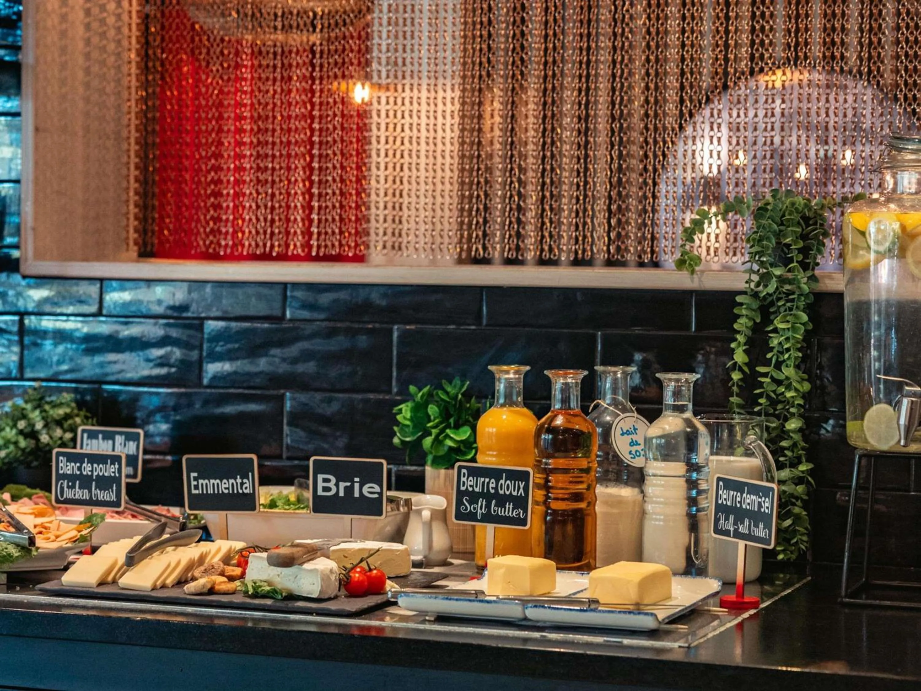 Breakfast in ibis Marseille Provence Aéroport