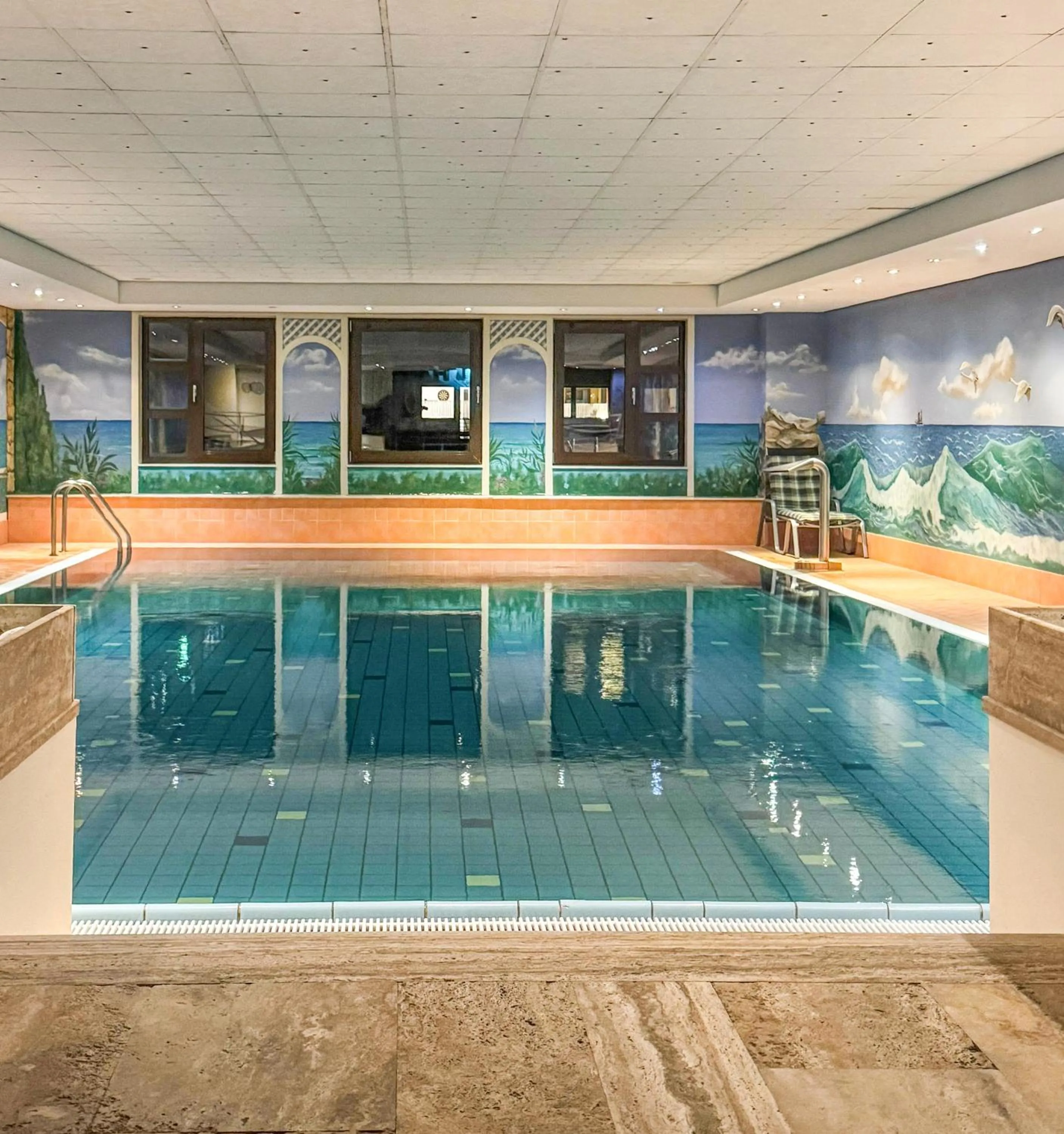 Pool view in Sporthotel Göbel Garni