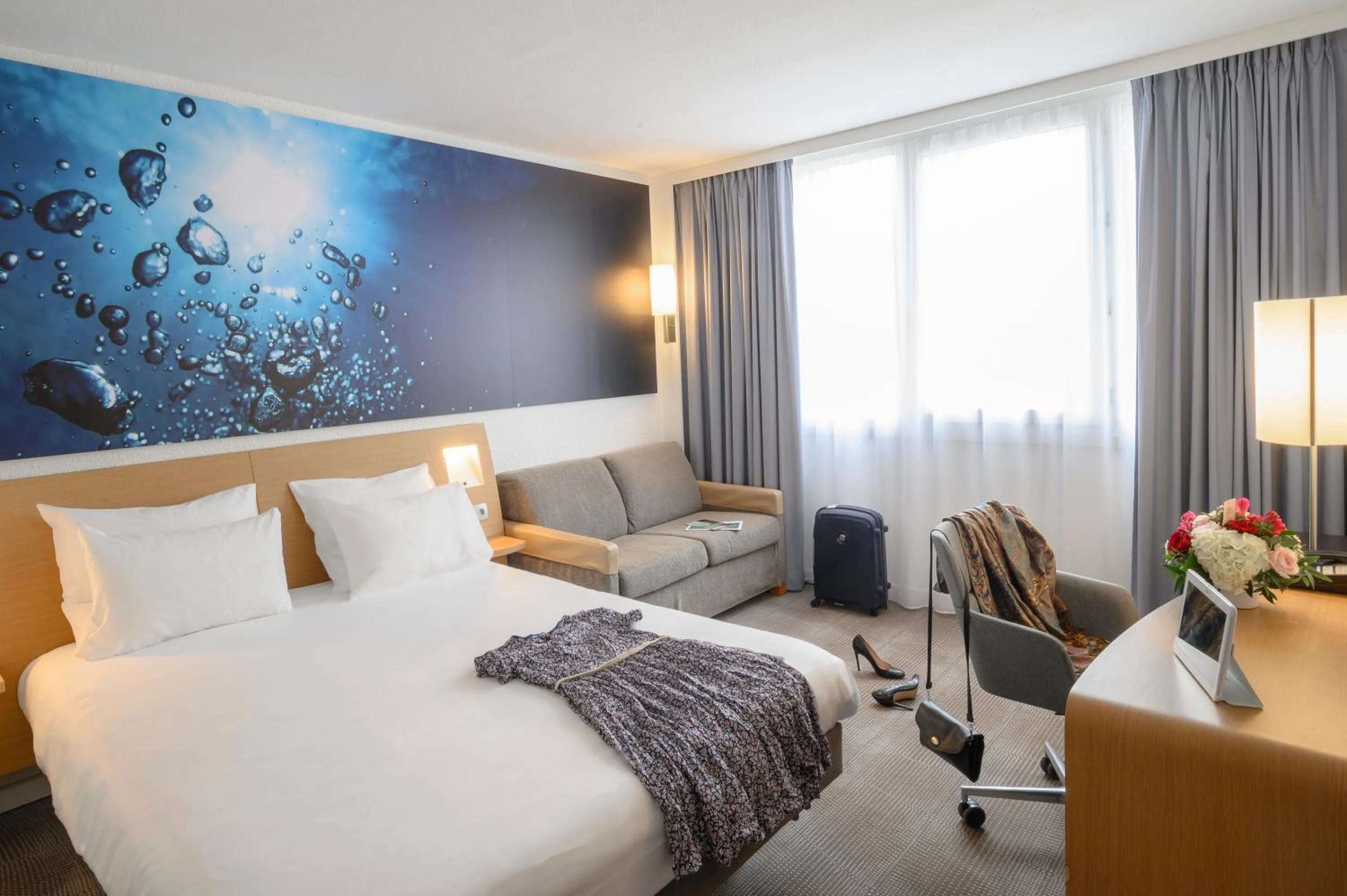 Photo of the whole room, Bed in Novotel Dijon Sud