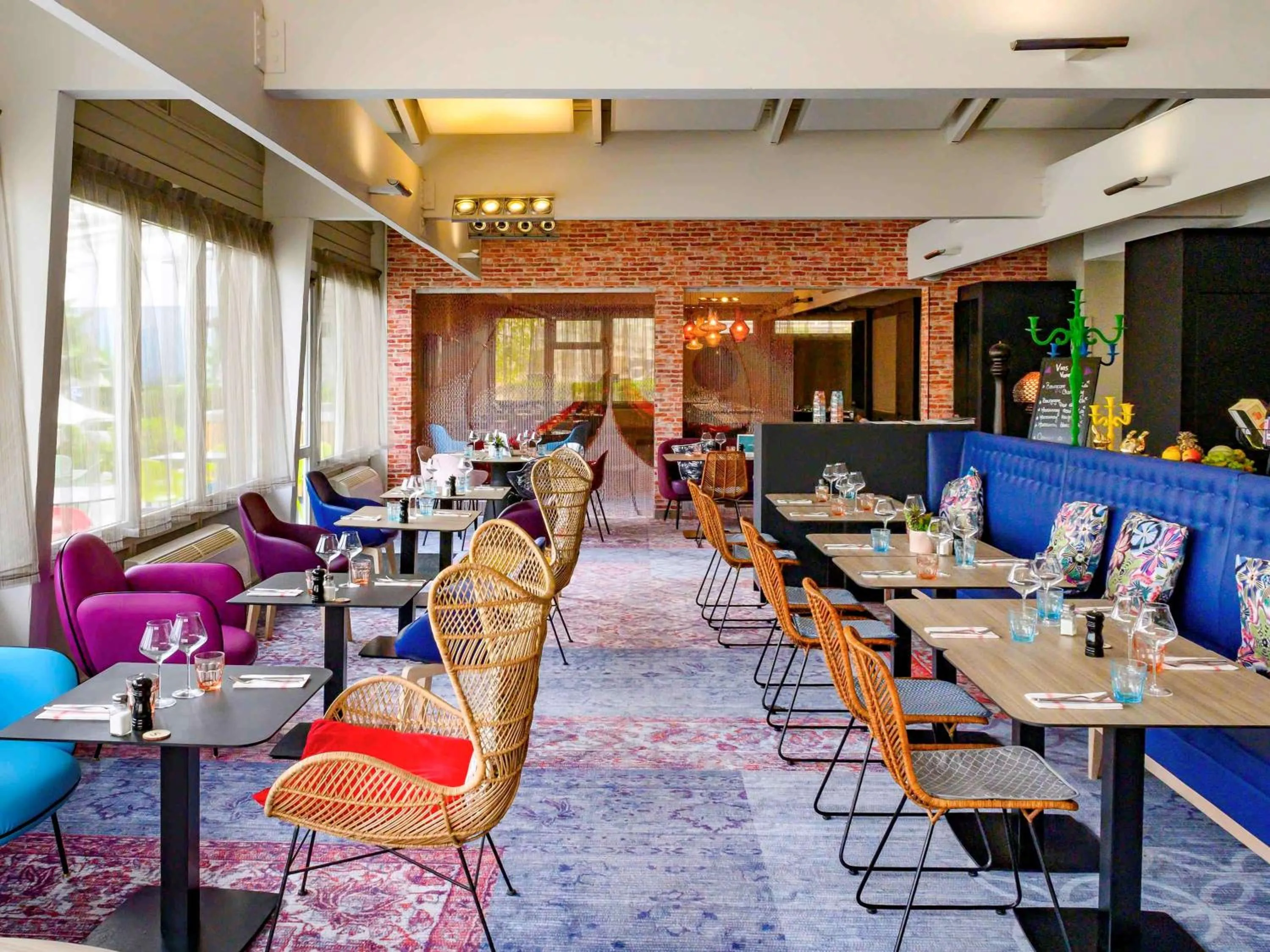 Restaurant/places to eat in Novotel Dijon Sud