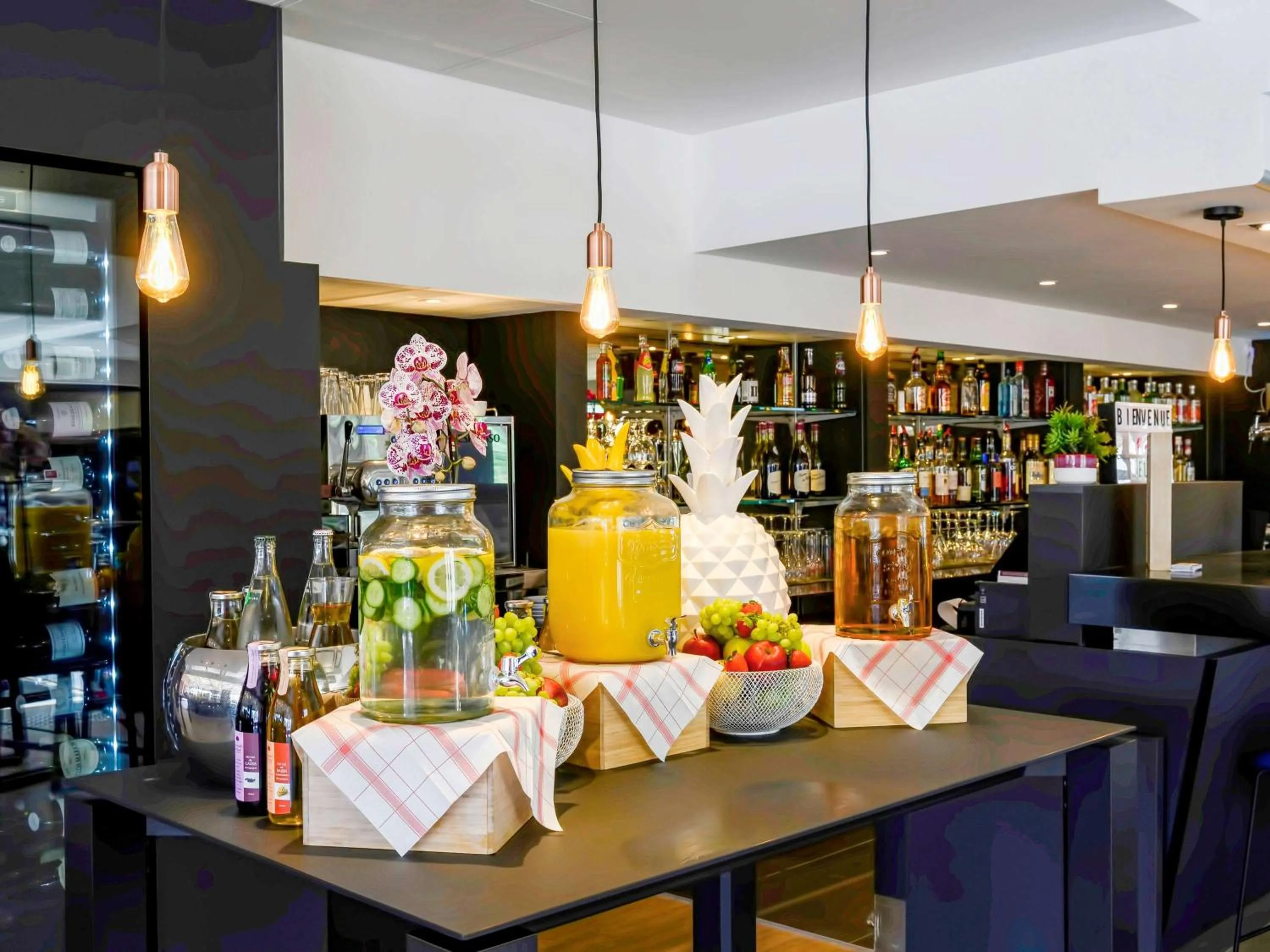 Restaurant/places to eat in Novotel Dijon Sud