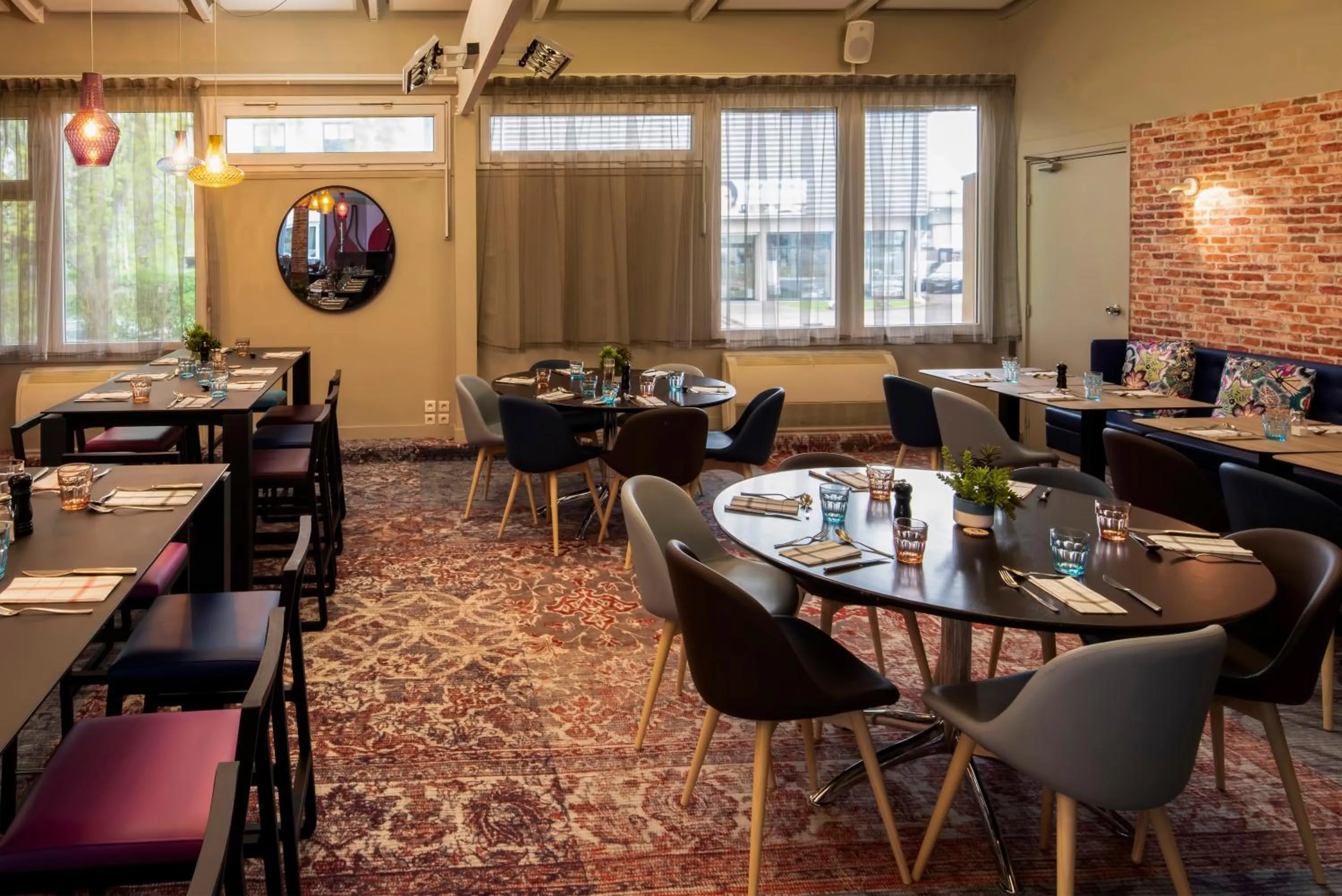 Restaurant/places to eat in Novotel Dijon Sud