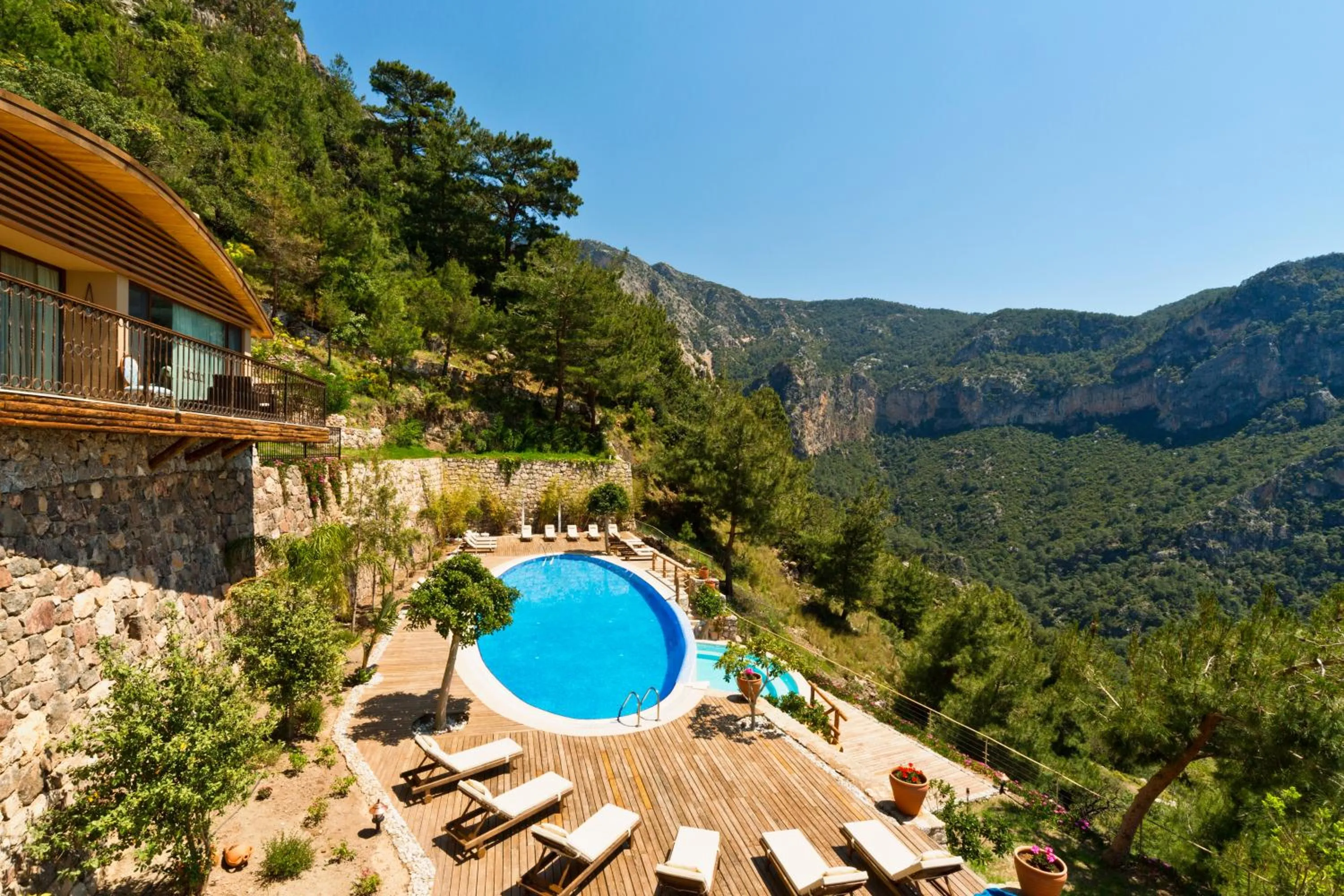 Facade/entrance in Lissiya Hotel