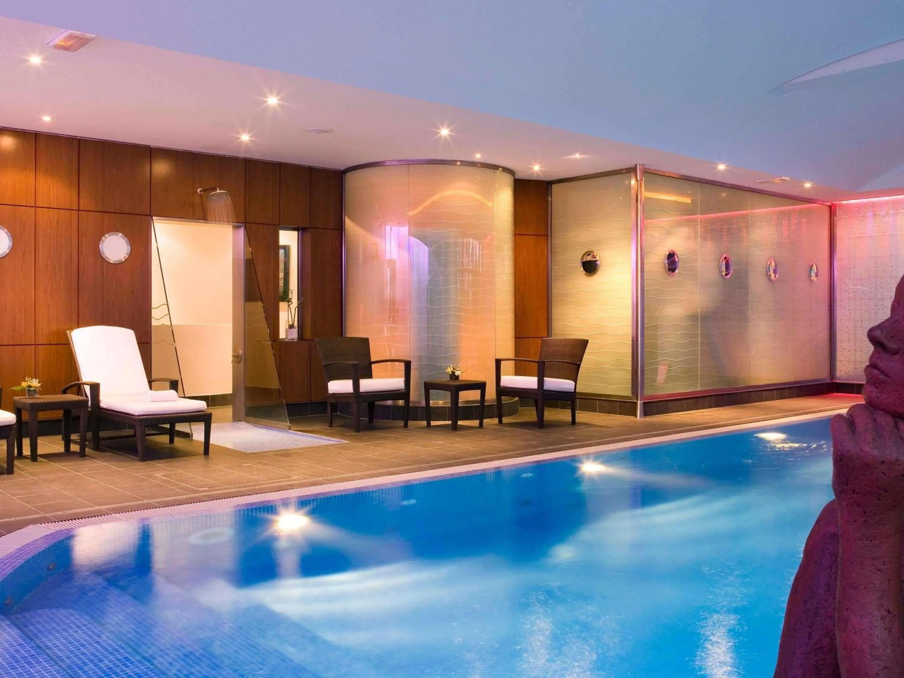 Pool view in Mercure Paris CDG Airport & Convention