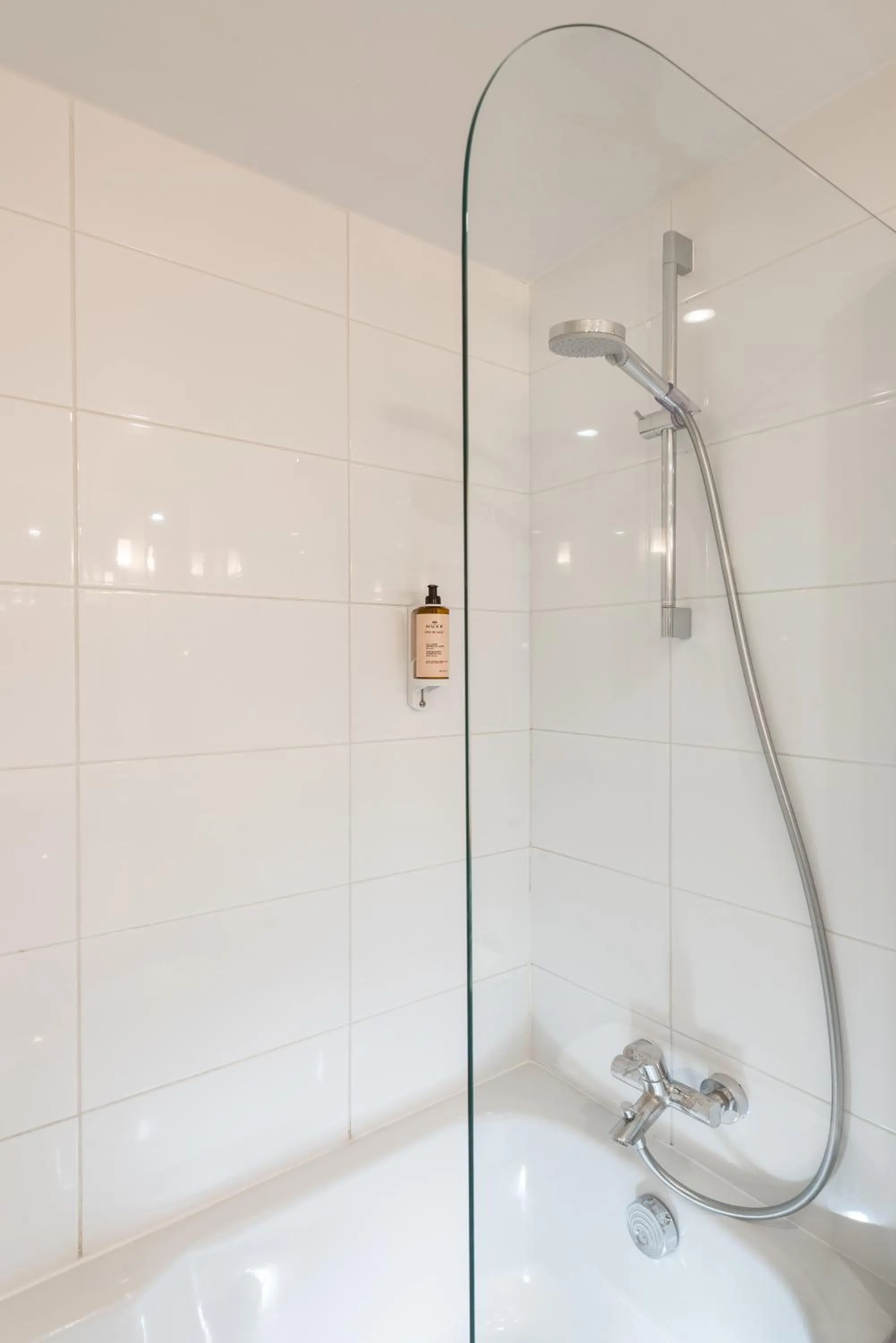 Bathroom in Mercure Paris CDG Airport & Convention