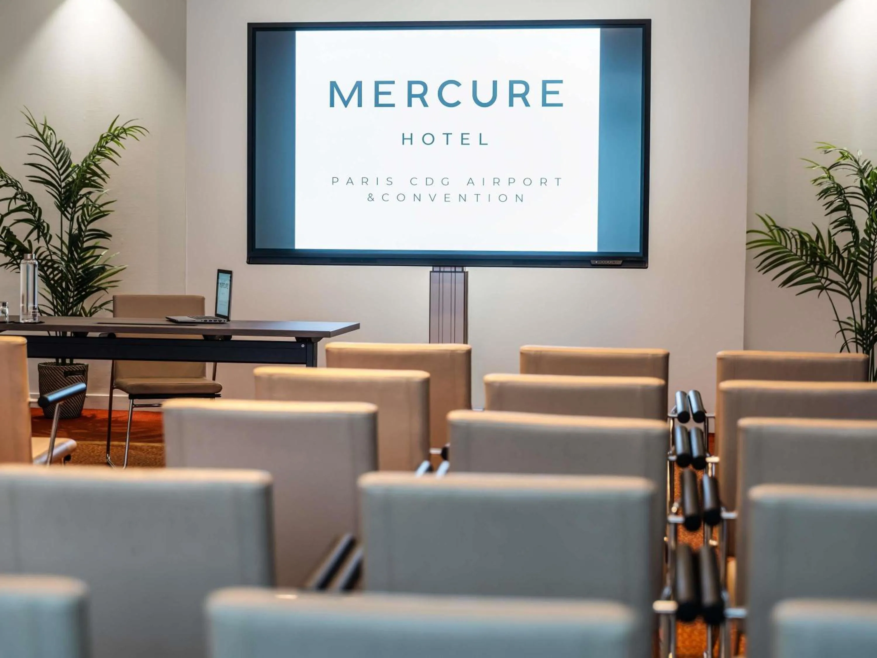 Meeting/conference room in Mercure Paris CDG Airport & Convention