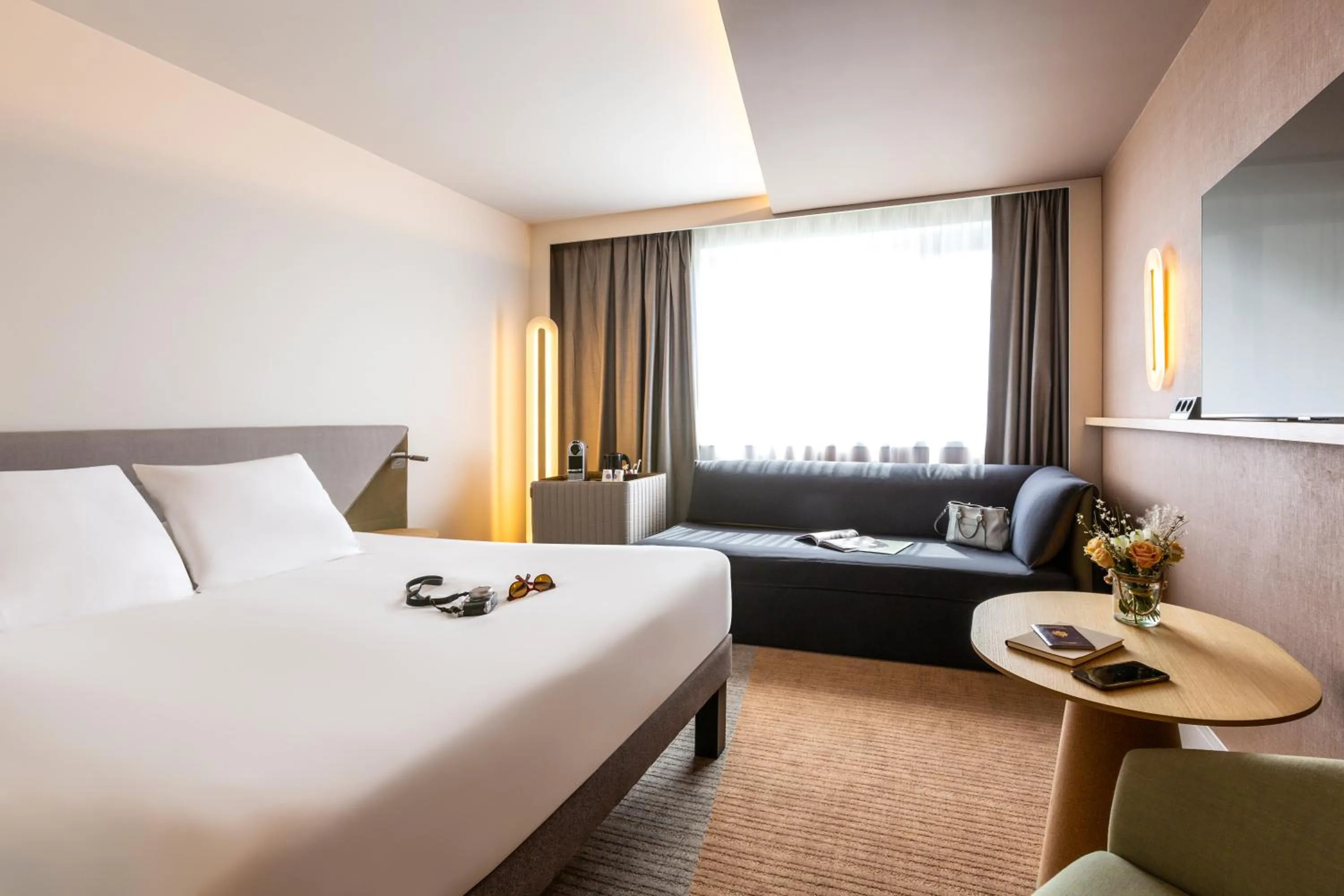 Photo of the whole room, Bed in Novotel Nancy