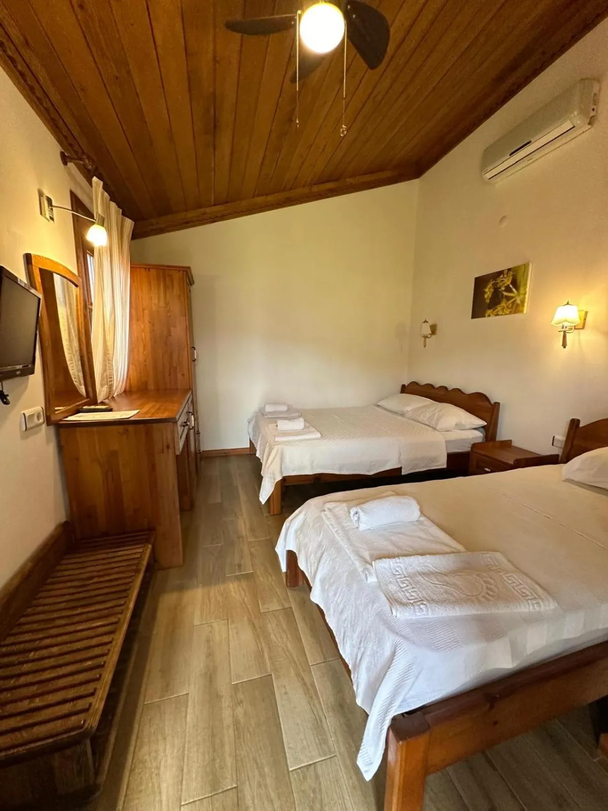 Photo of the whole room in Elly's Home