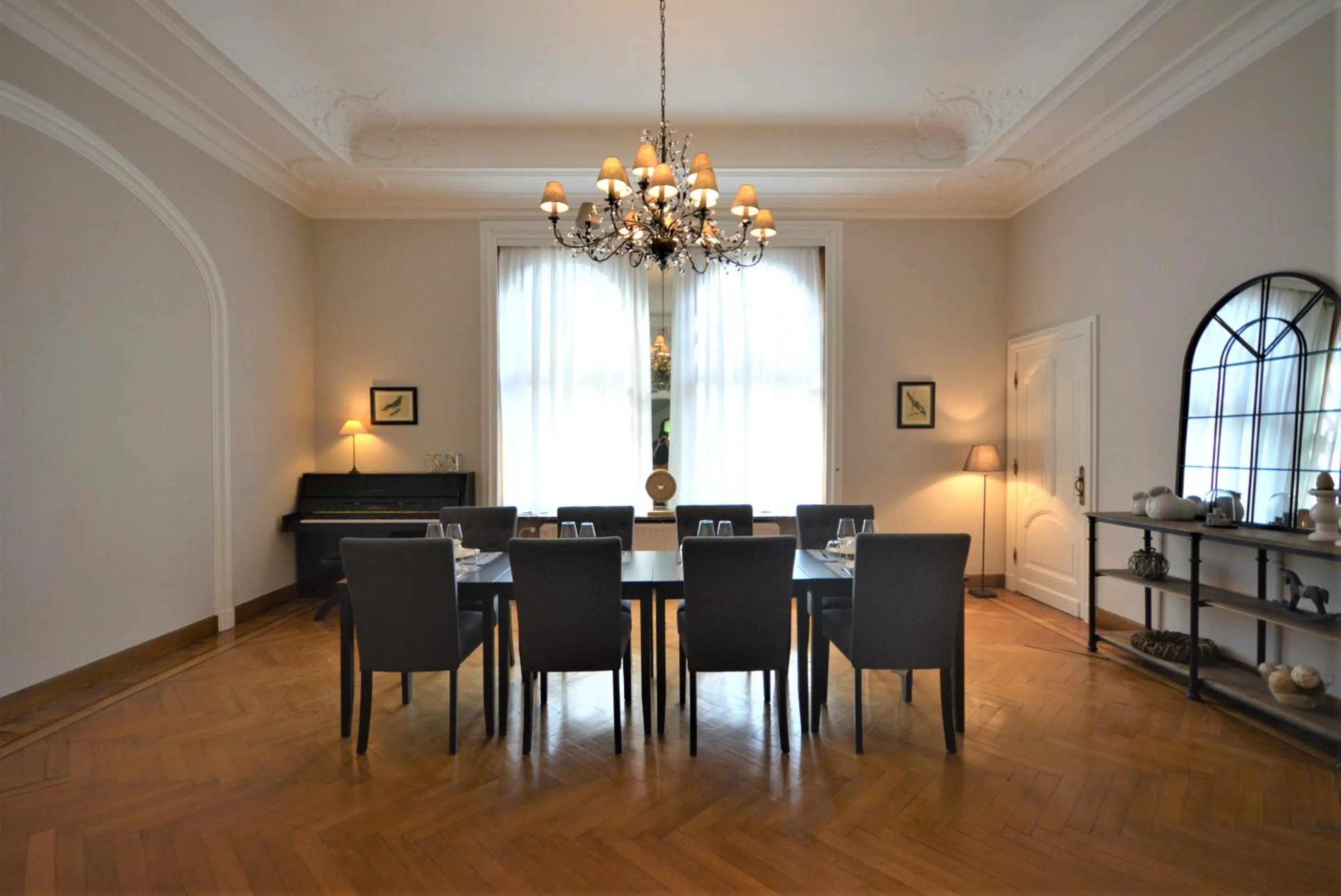 Dining area in Villa de Noailles