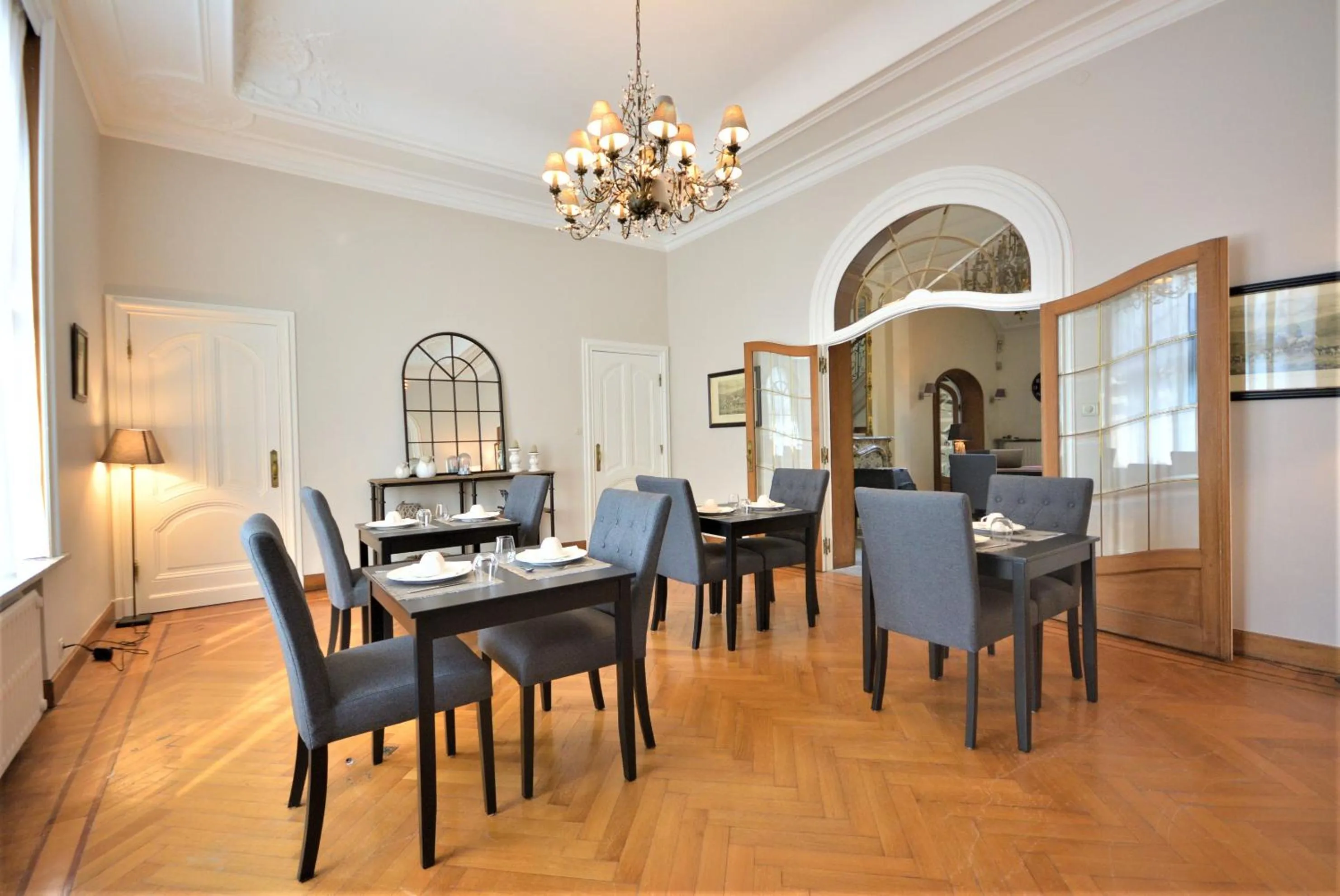 Dining area in Villa de Noailles