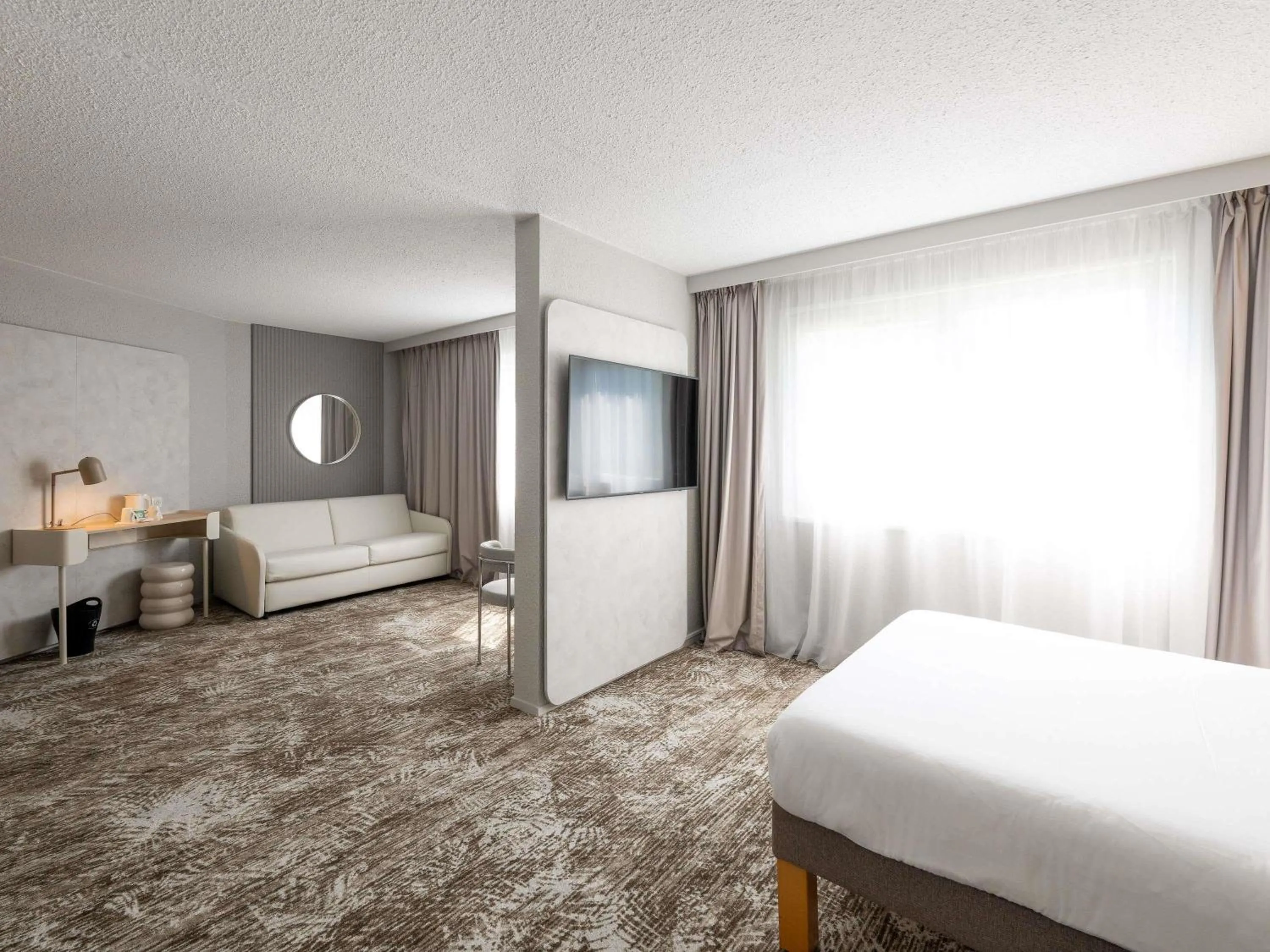 Bedroom, Bed in Novotel Macon Nord - Porte de Bourgogne