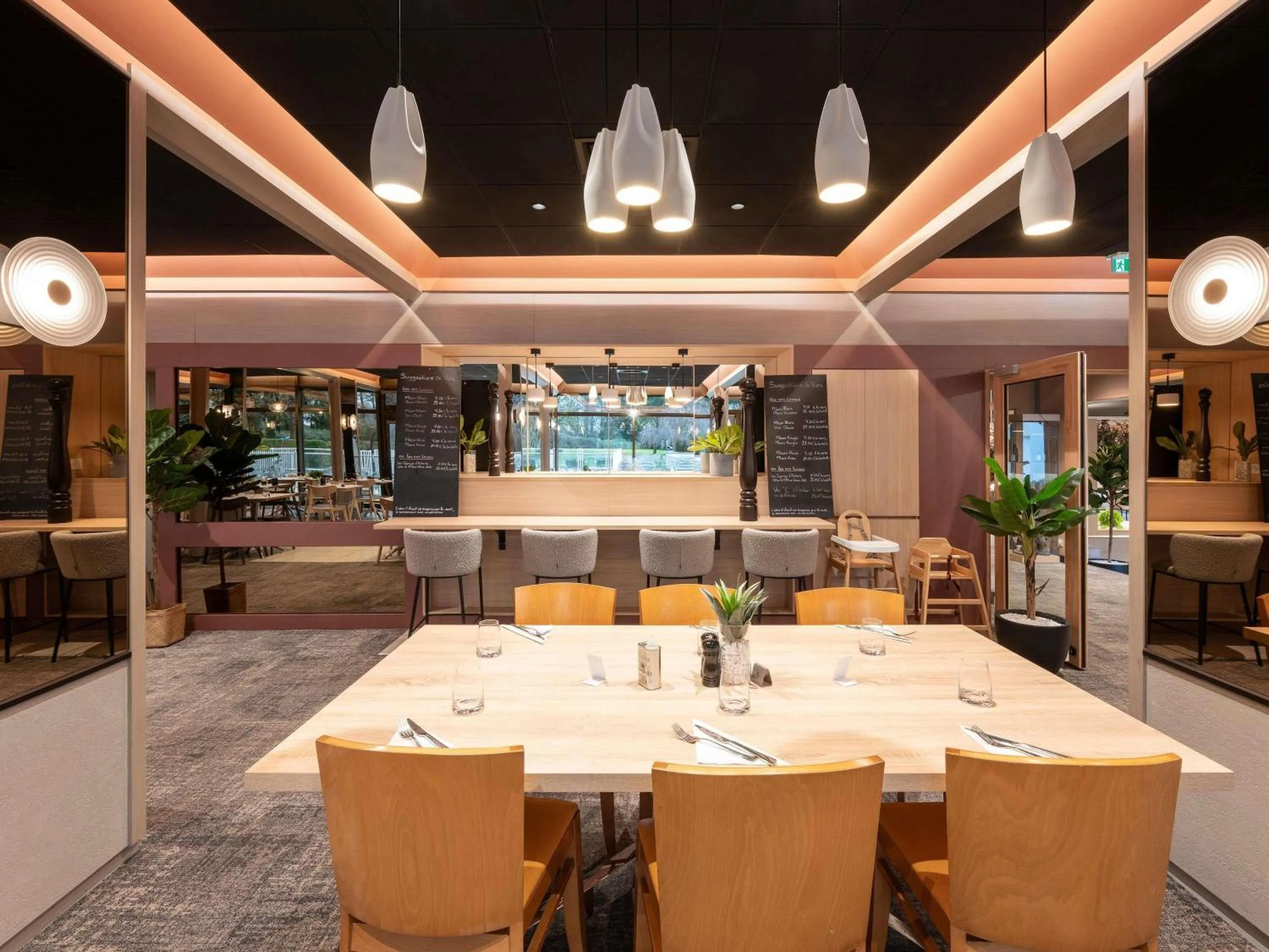 Restaurant/places to eat in Novotel Macon Nord - Porte de Bourgogne