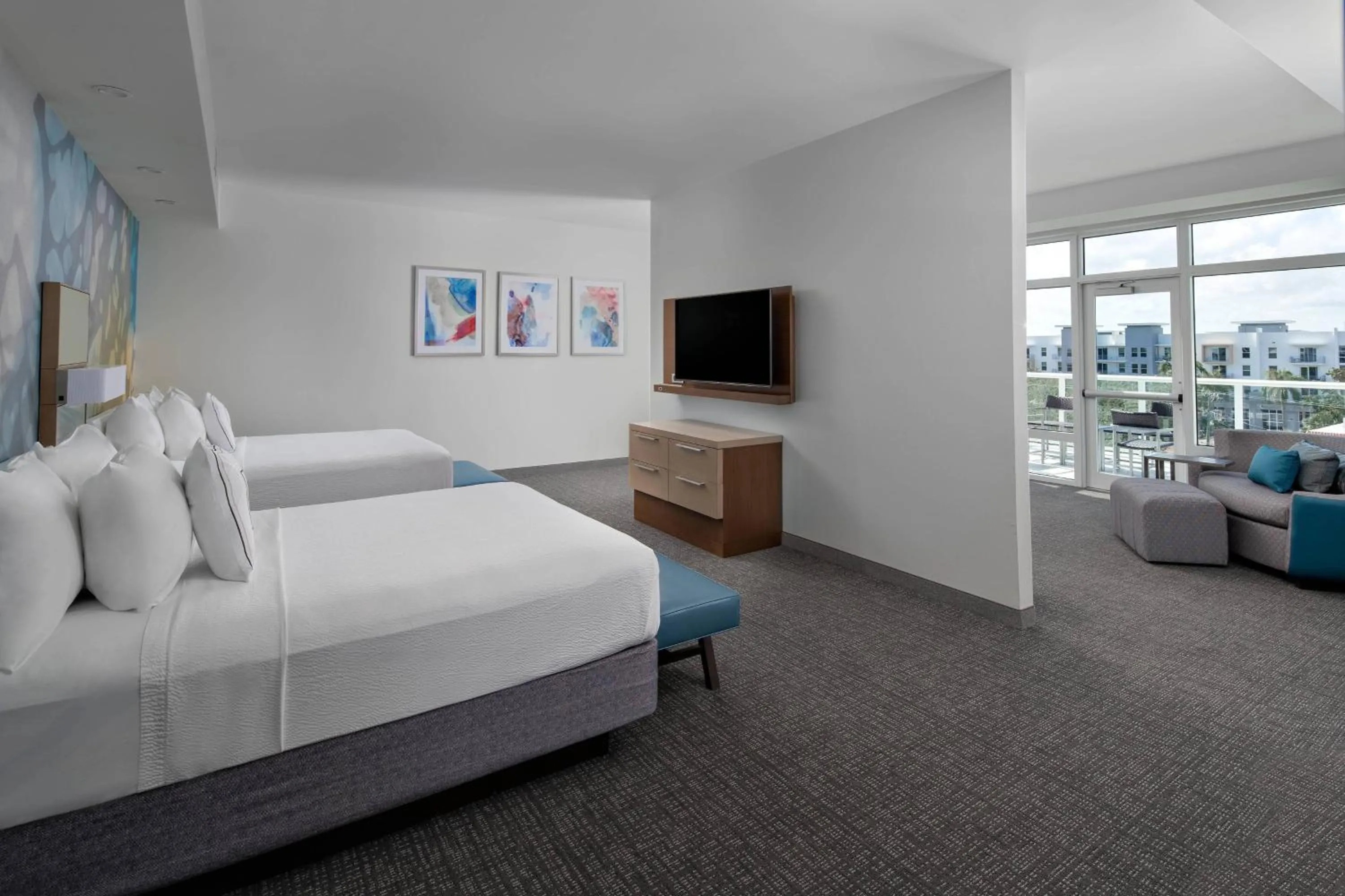 Photo of the whole room, Bed in Courtyard by Marriott Delray Beach