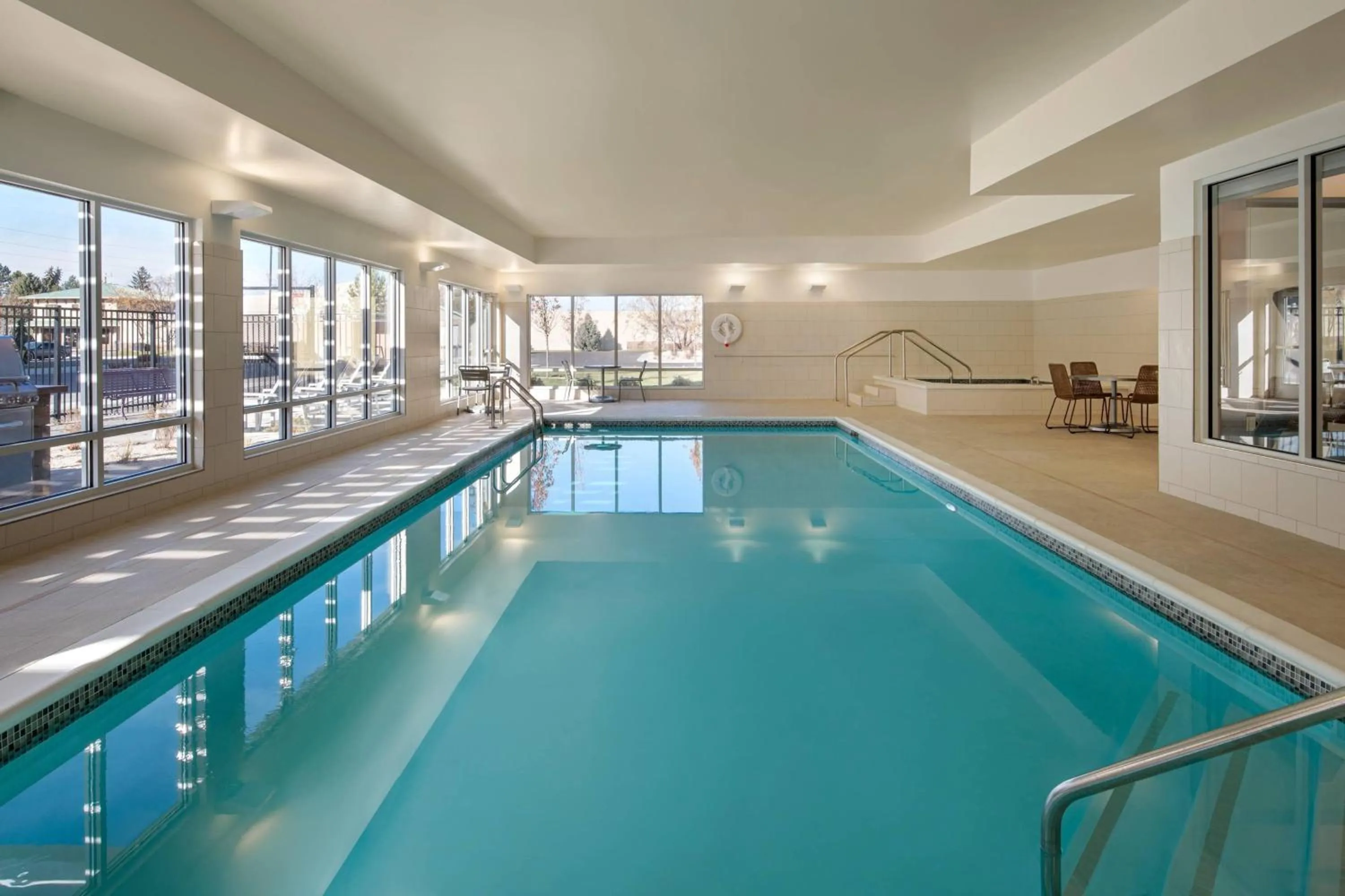 Swimming pool in TownePlace Suites by Marriott Twin Falls