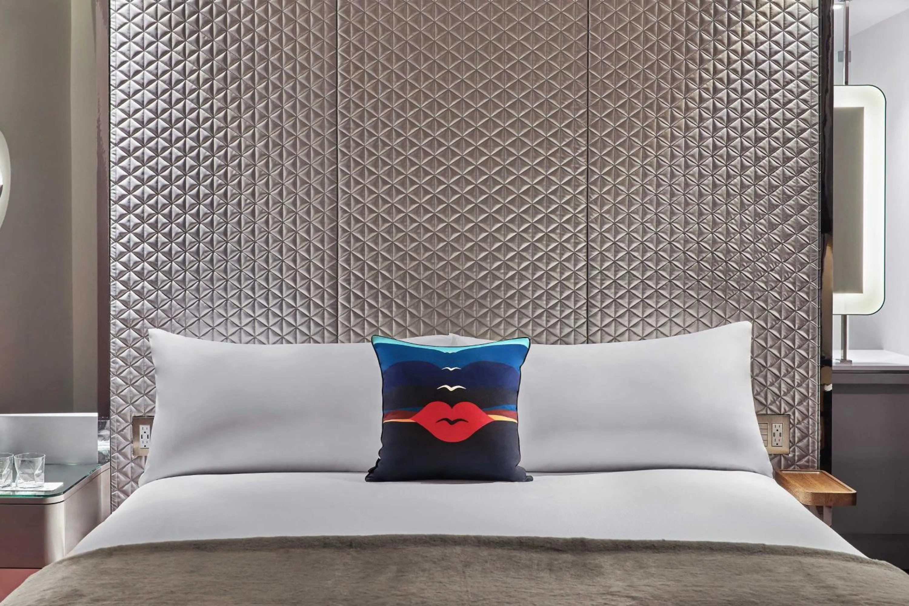 Photo of the whole room, Bed in W Aspen