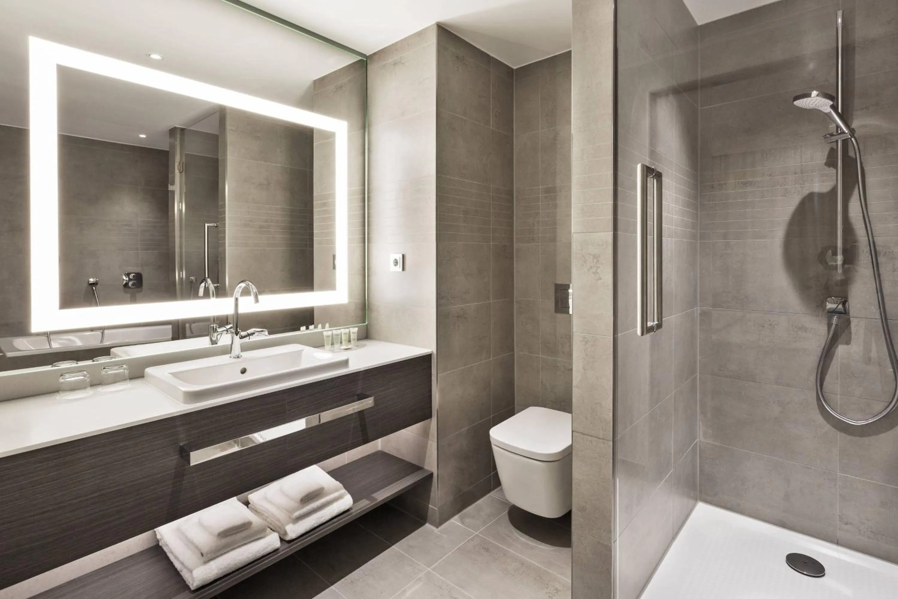 Bathroom in Courtyard by Marriott Hamburg City