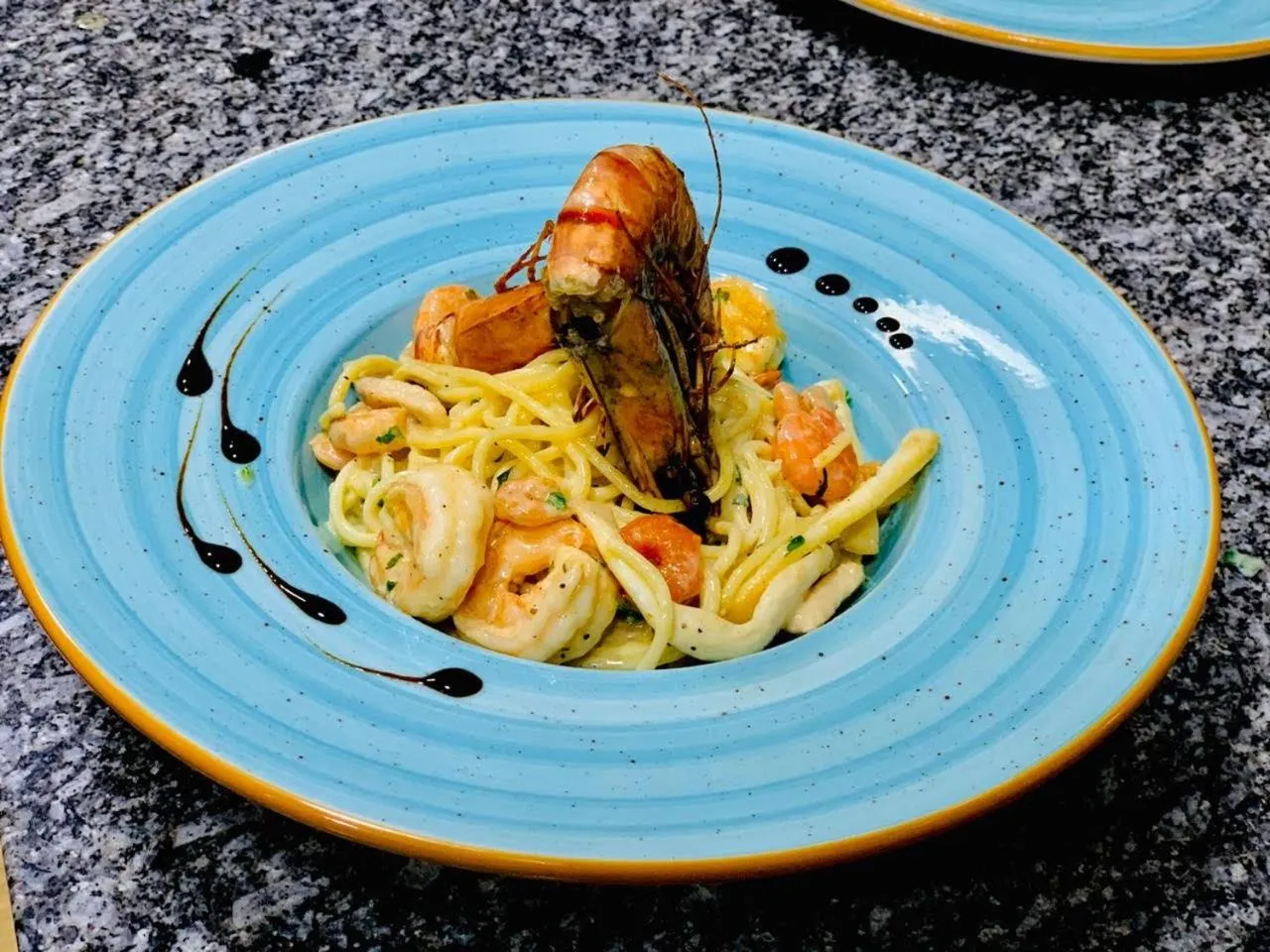 Food and drinks in SBN Suite Hôtel