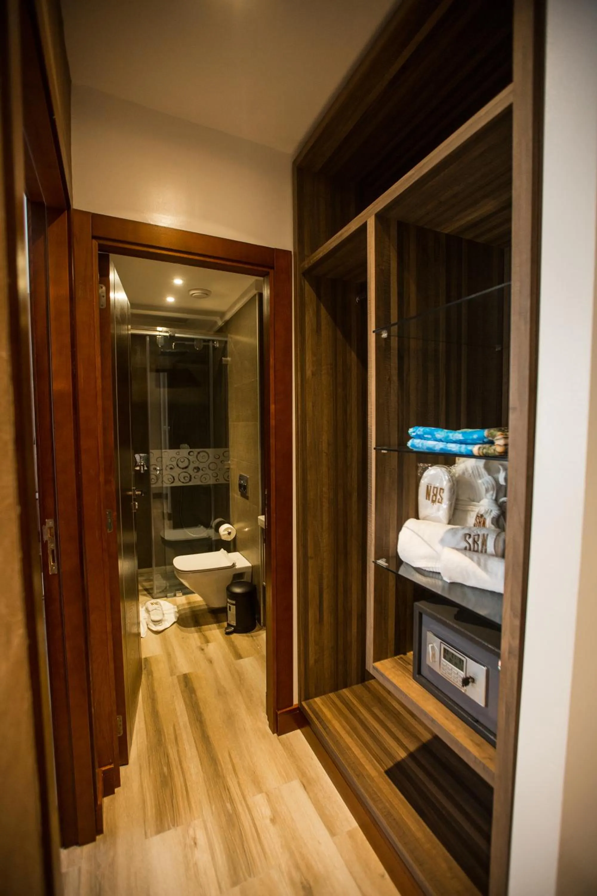 Bathroom in SBN Suite Hôtel