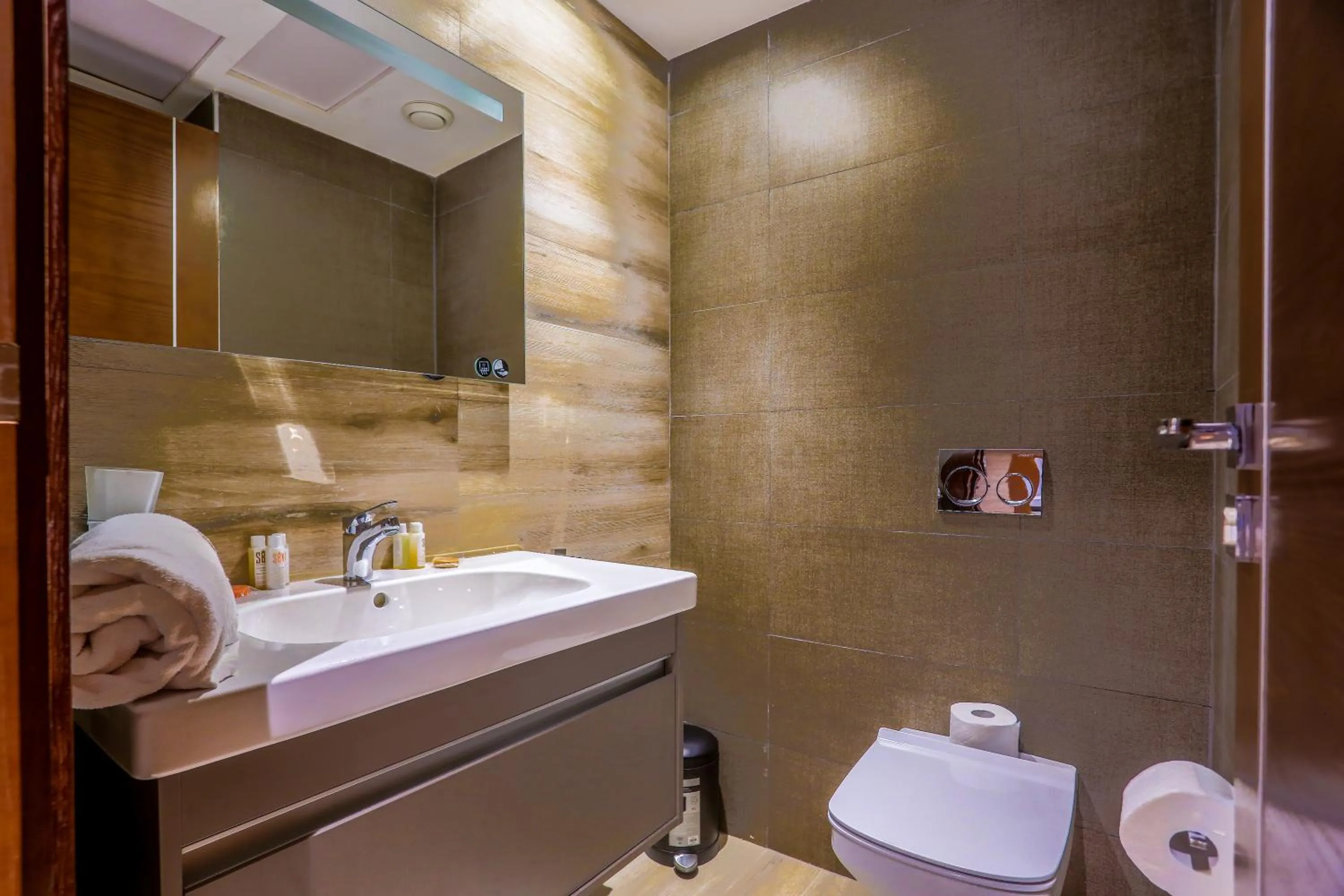 Bathroom in SBN Suite Hôtel