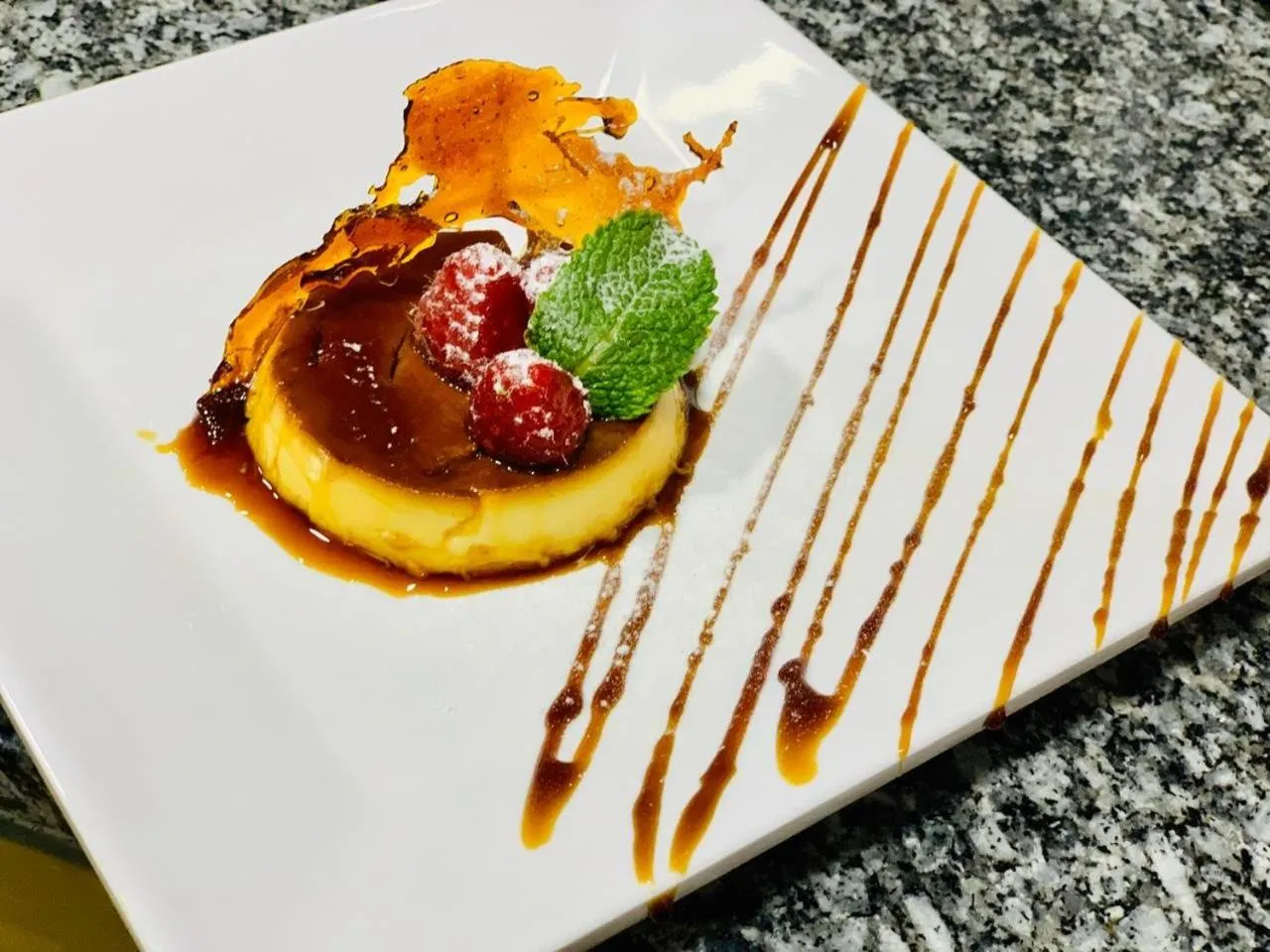 Food and drinks in SBN Suite Hôtel