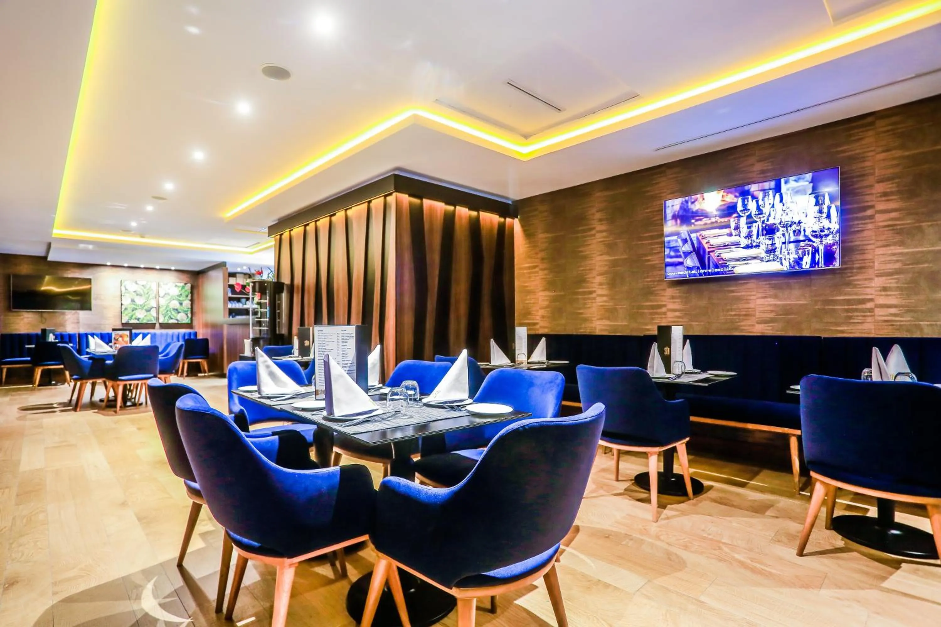 Restaurant/places to eat in SBN Suite Hôtel